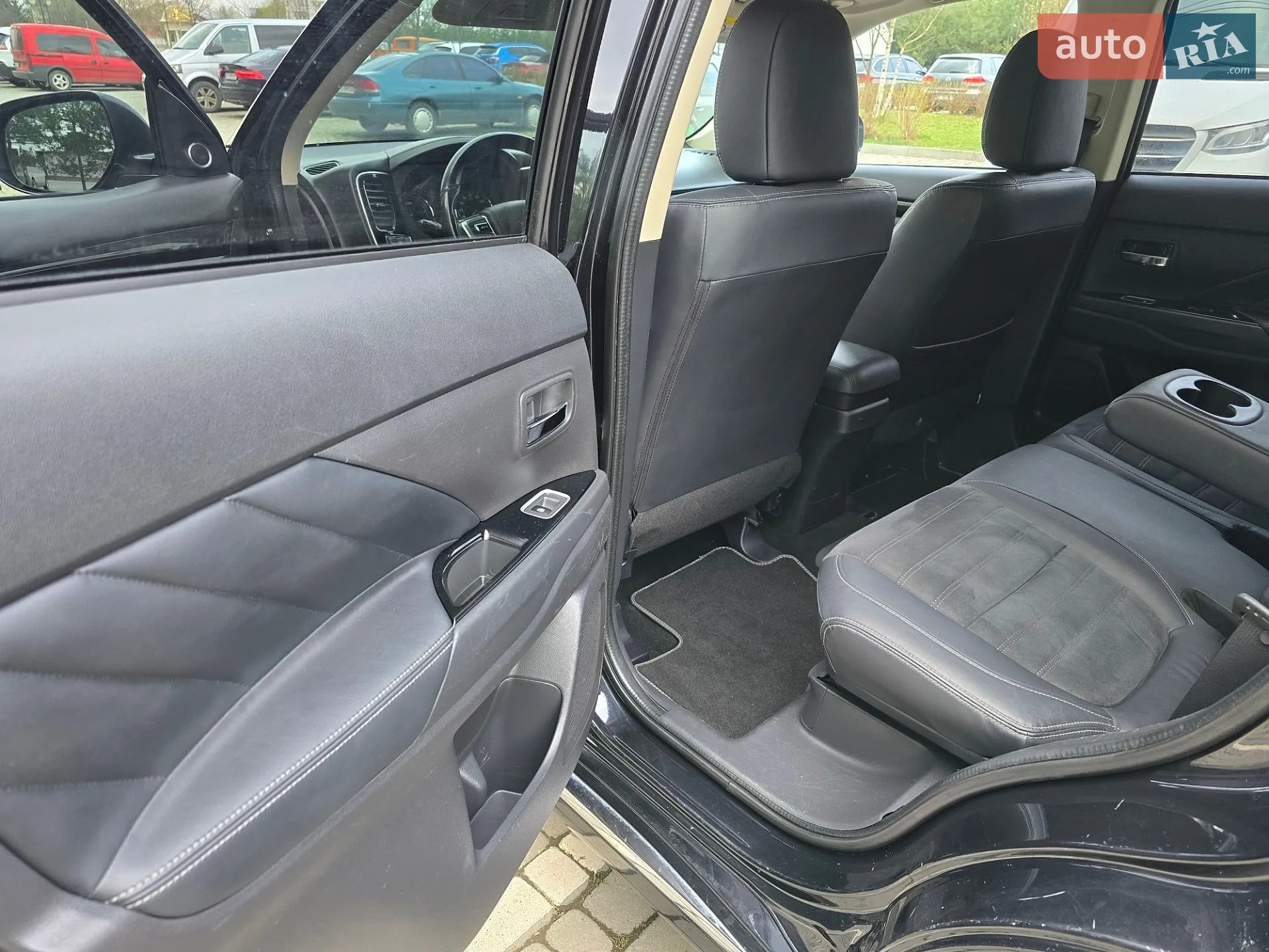 2015 Mitsubishi Outlander - мініатюра 13