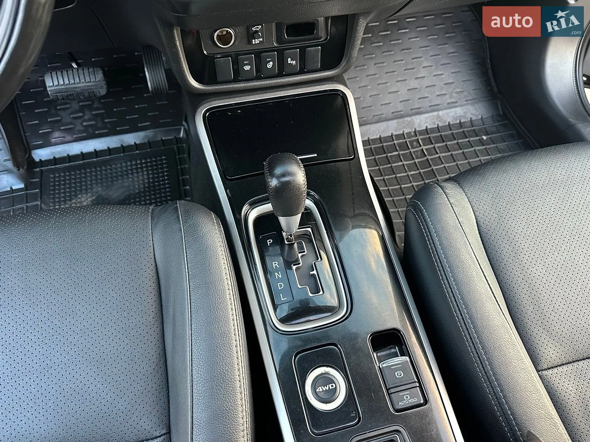 2017 Mitsubishi Outlander - мініатюра 96