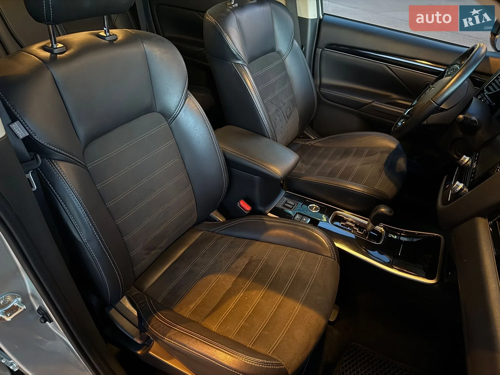 2019 Mitsubishi Outlander - мініатюра 24
