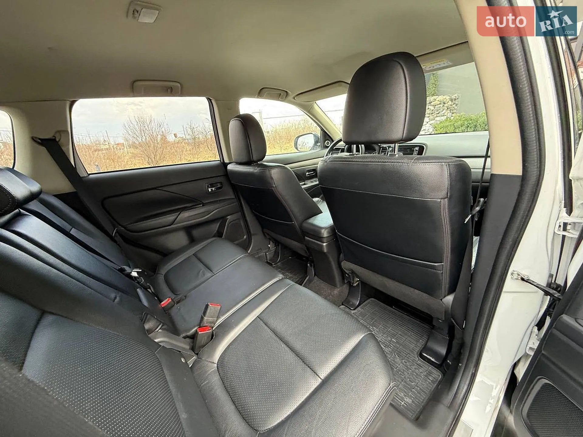 2014 Mitsubishi Outlander - мініатюра 38