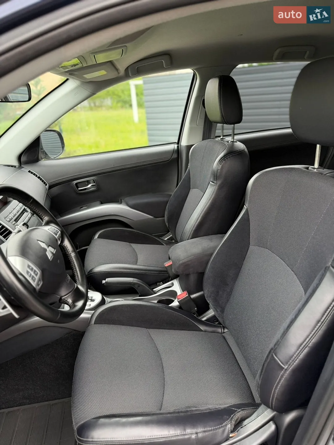 2010 Mitsubishi Outlander - мініатюра 31