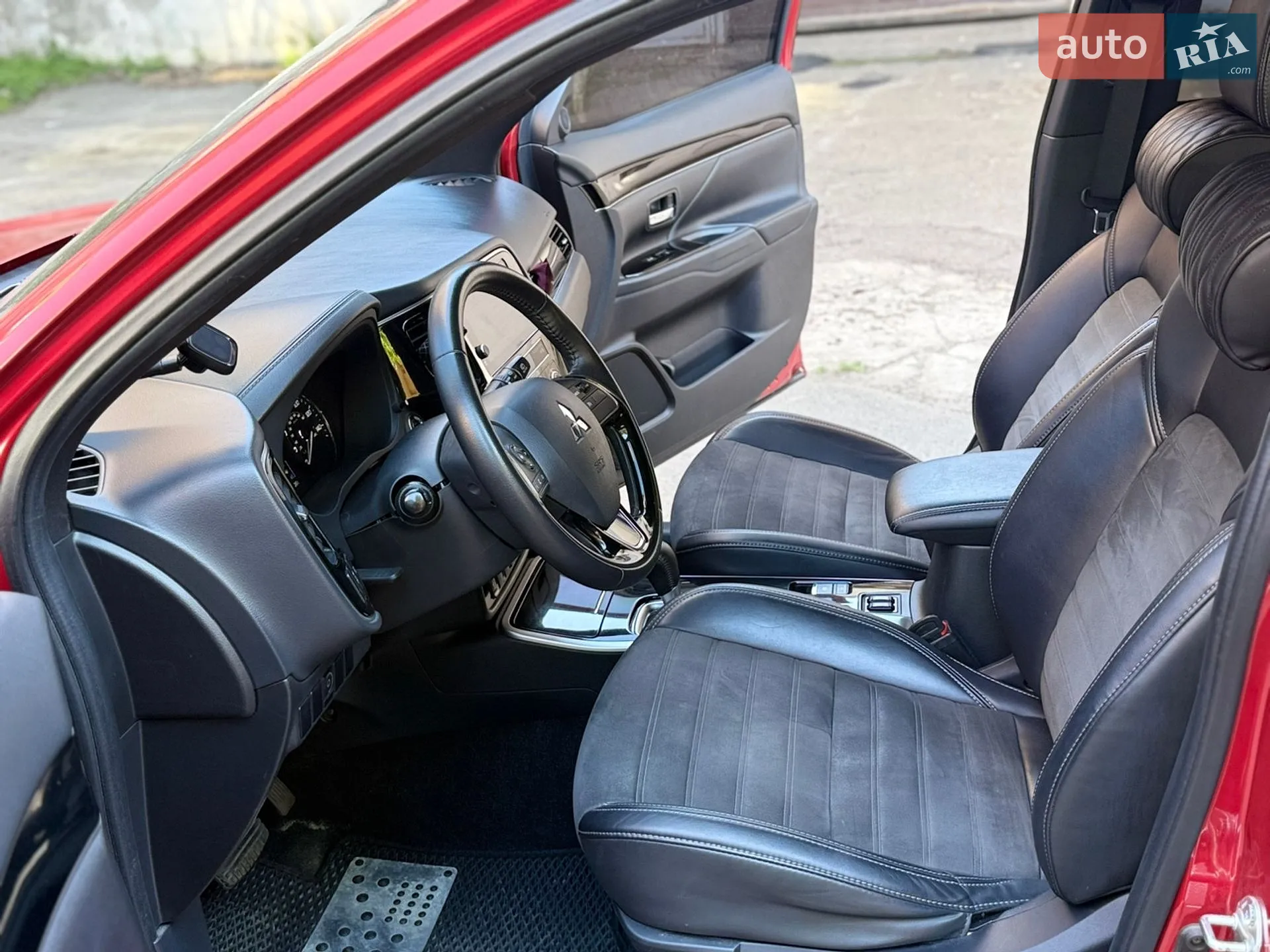 2018 Mitsubishi Outlander - мініатюра 31