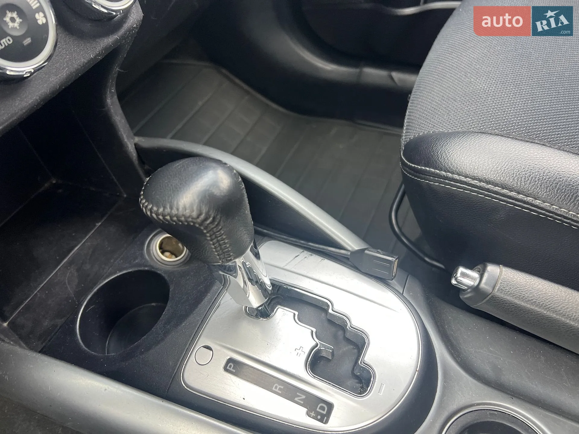 2010 Mitsubishi Outlander - мініатюра 35