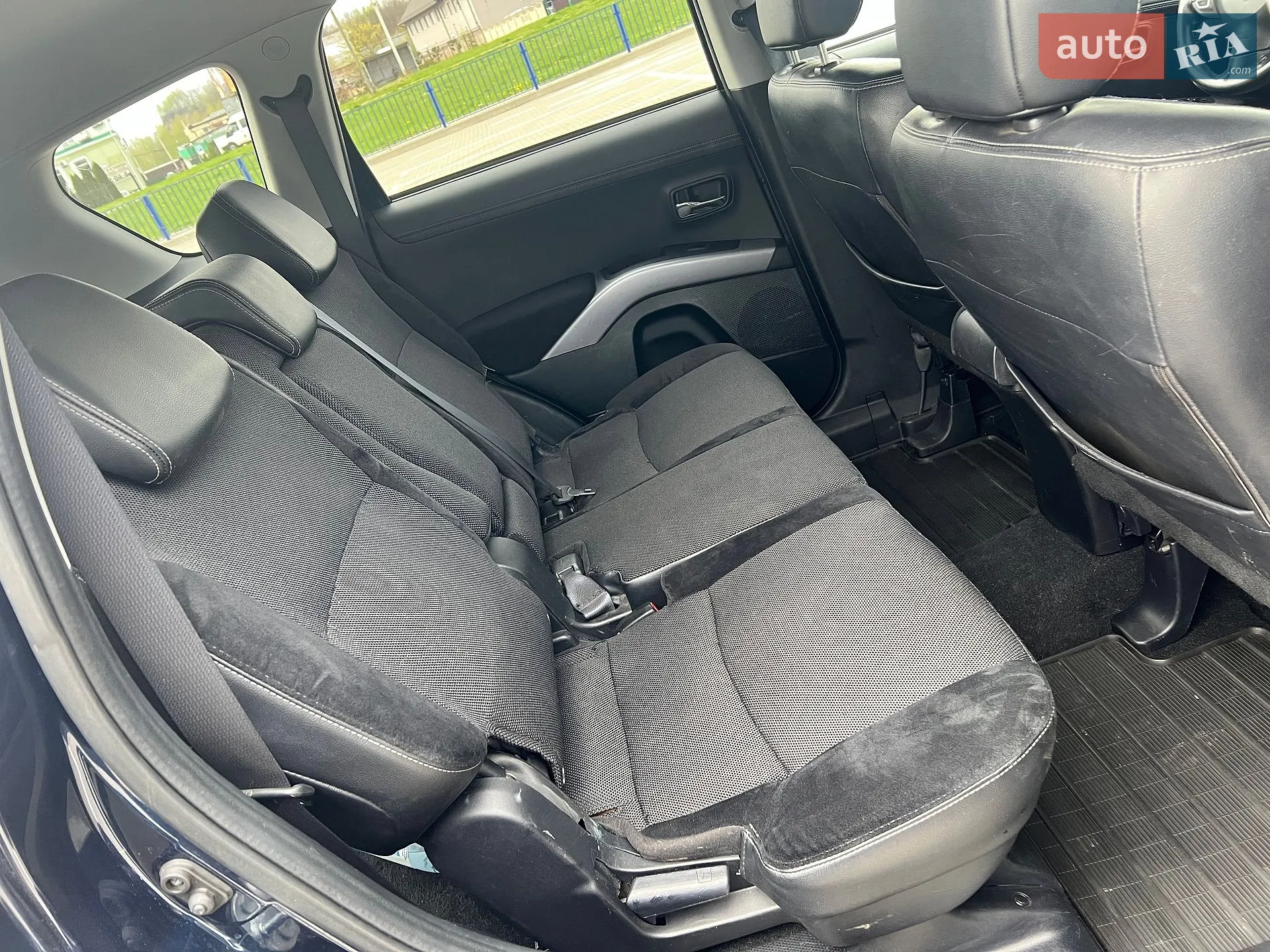 2010 Mitsubishi Outlander - мініатюра 47