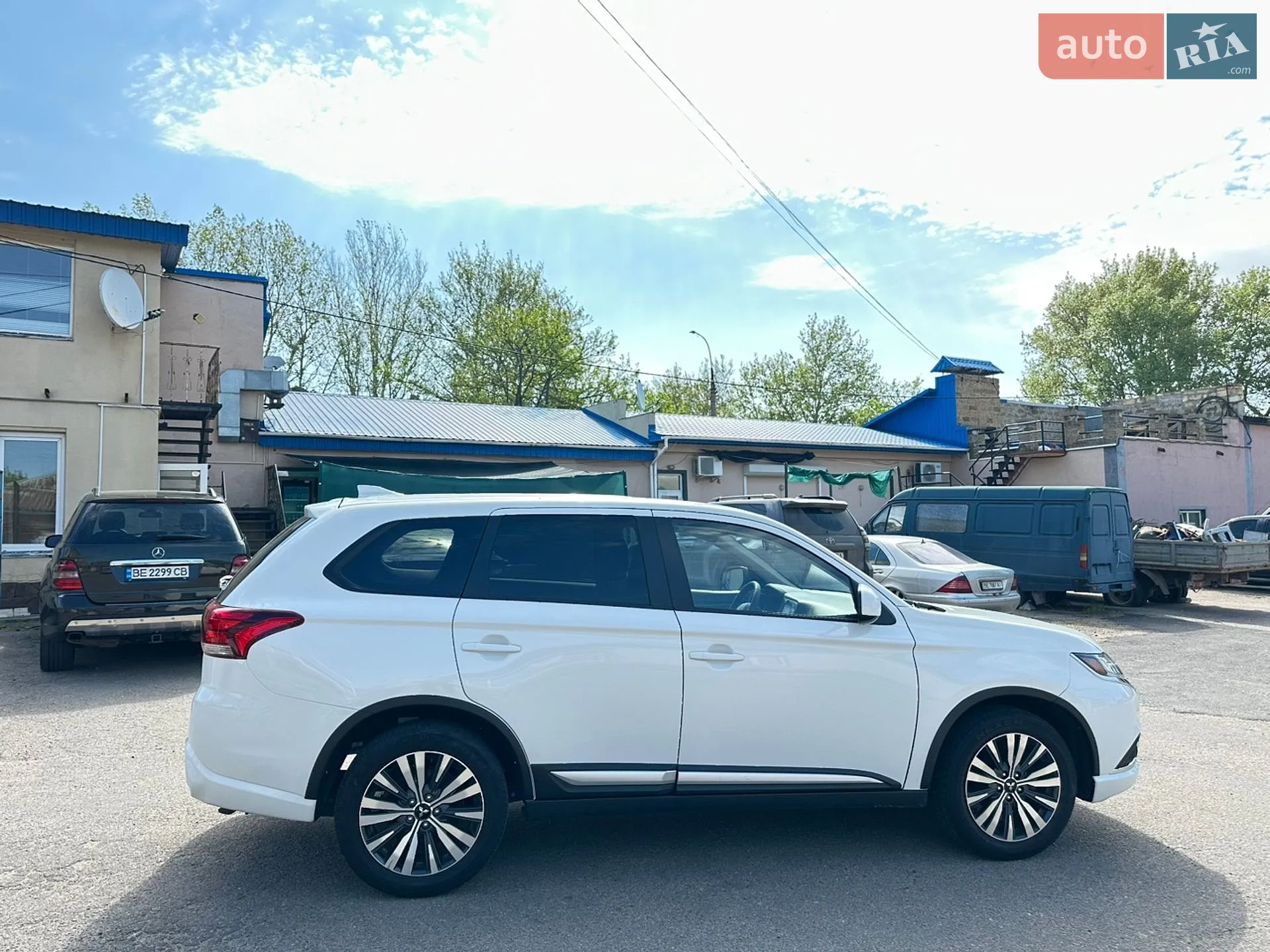 2020 Mitsubishi Outlander - мініатюра 9