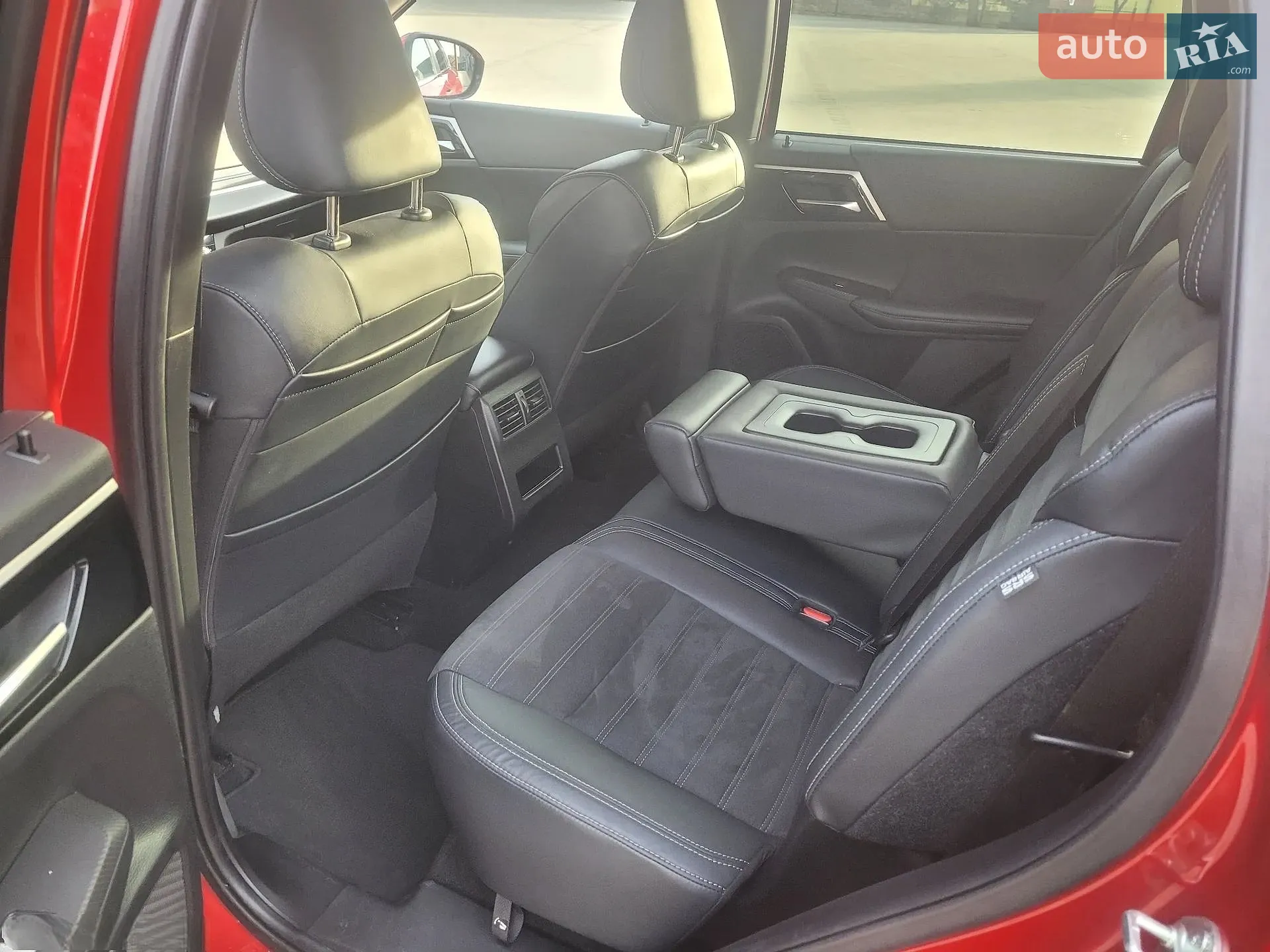 2023 Mitsubishi Outlander - мініатюра 8