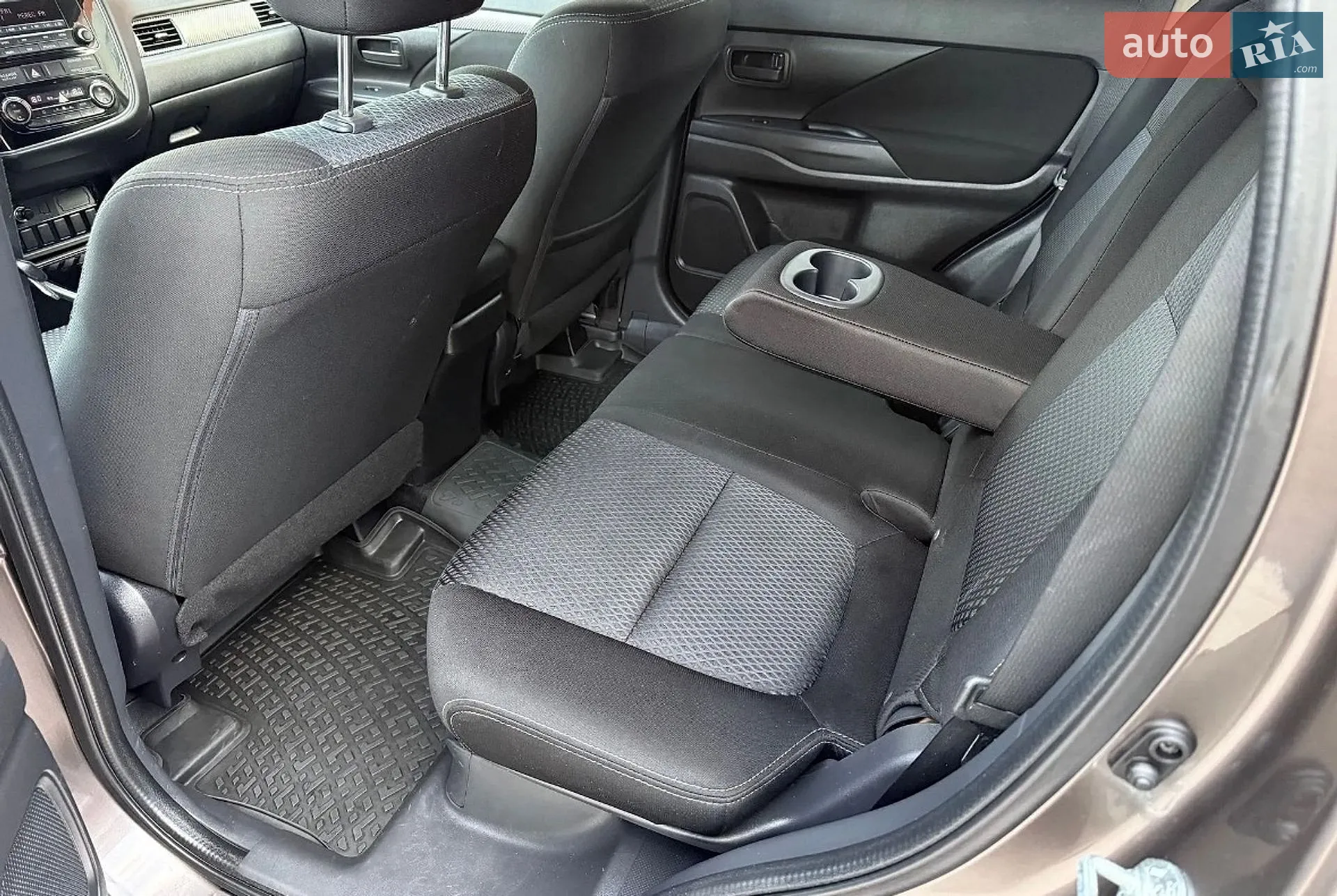 2018 Mitsubishi Outlander - мініатюра 15
