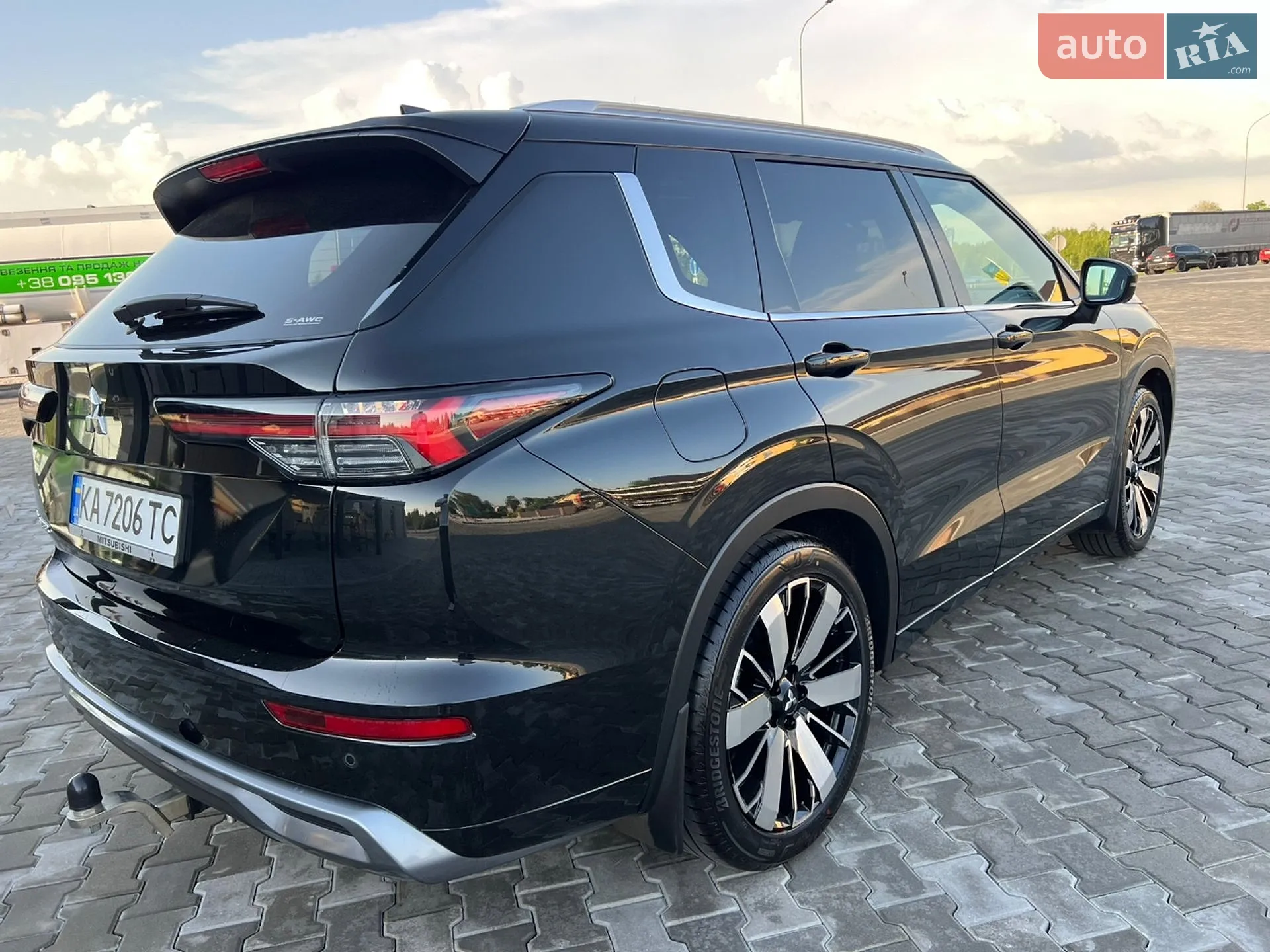 2025 Mitsubishi Outlander - мініатюра 12