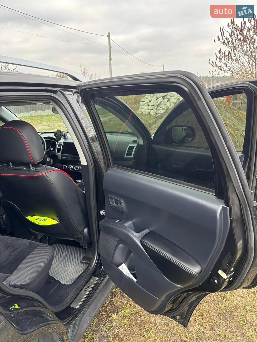 2010 Mitsubishi Outlander - мініатюра 19