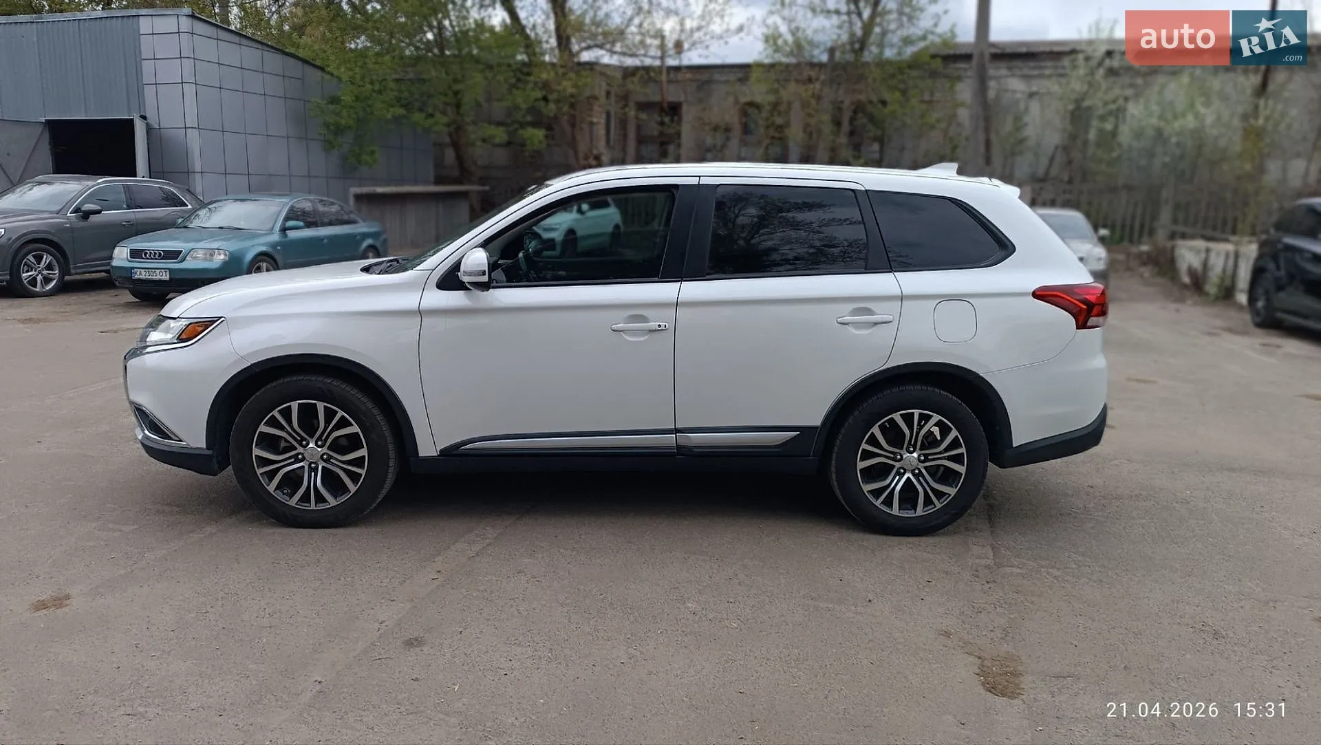 2017 Mitsubishi Outlander - мініатюра 2
