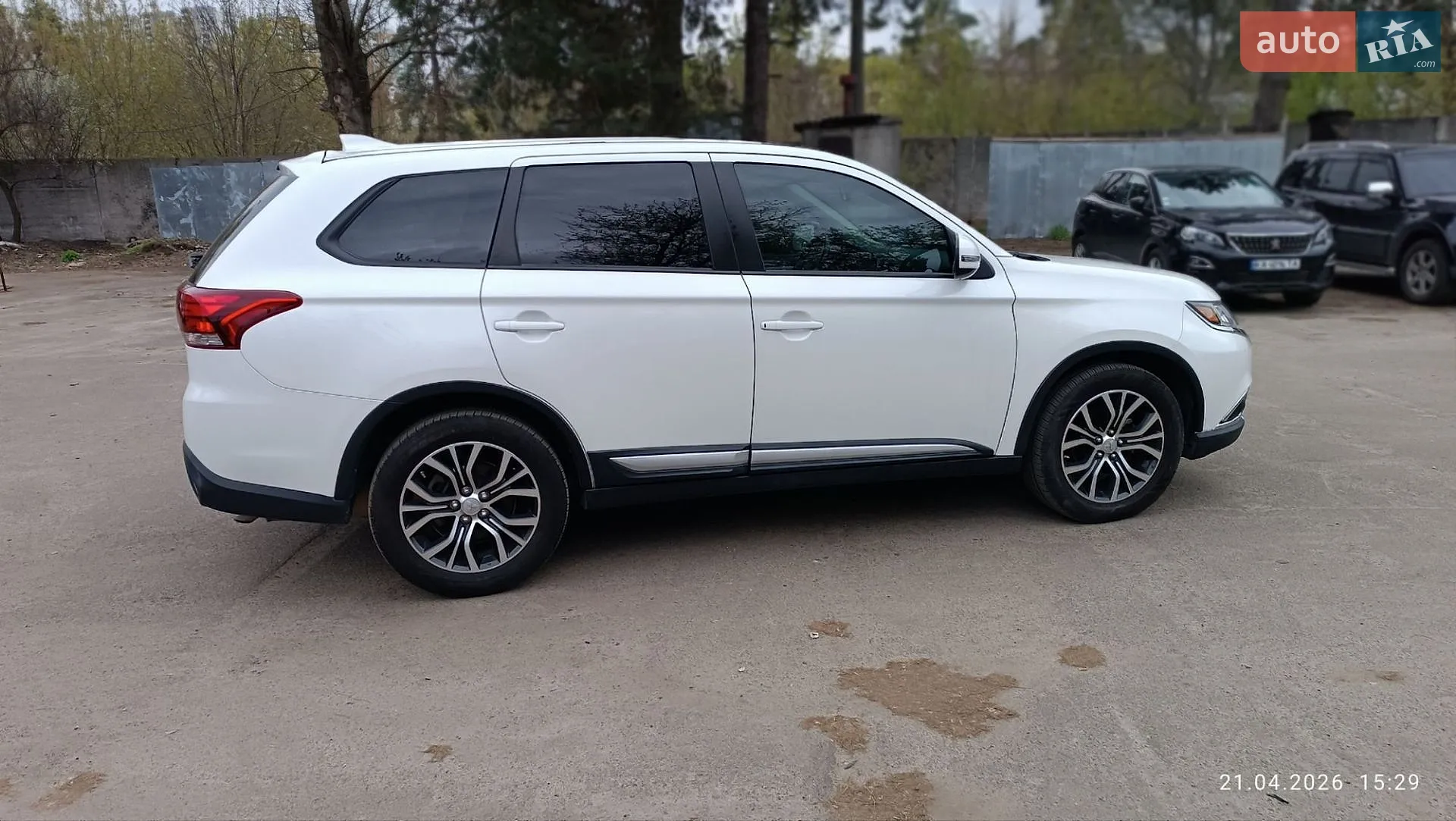 2017 Mitsubishi Outlander - мініатюра 23