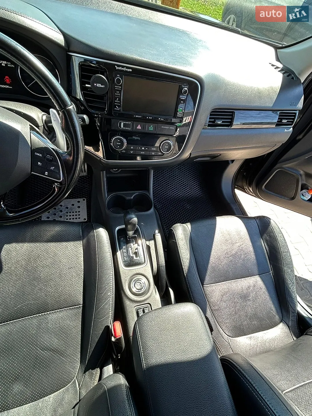 2015 Mitsubishi Outlander - мініатюра 14