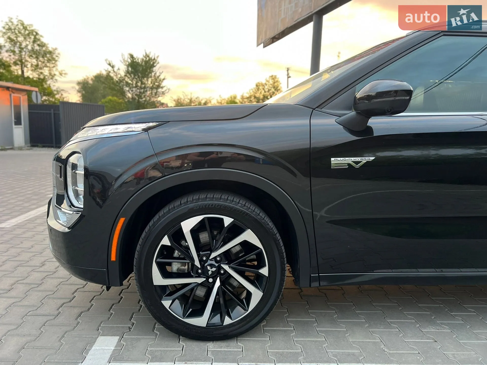 2023 Mitsubishi Outlander - мініатюра 18
