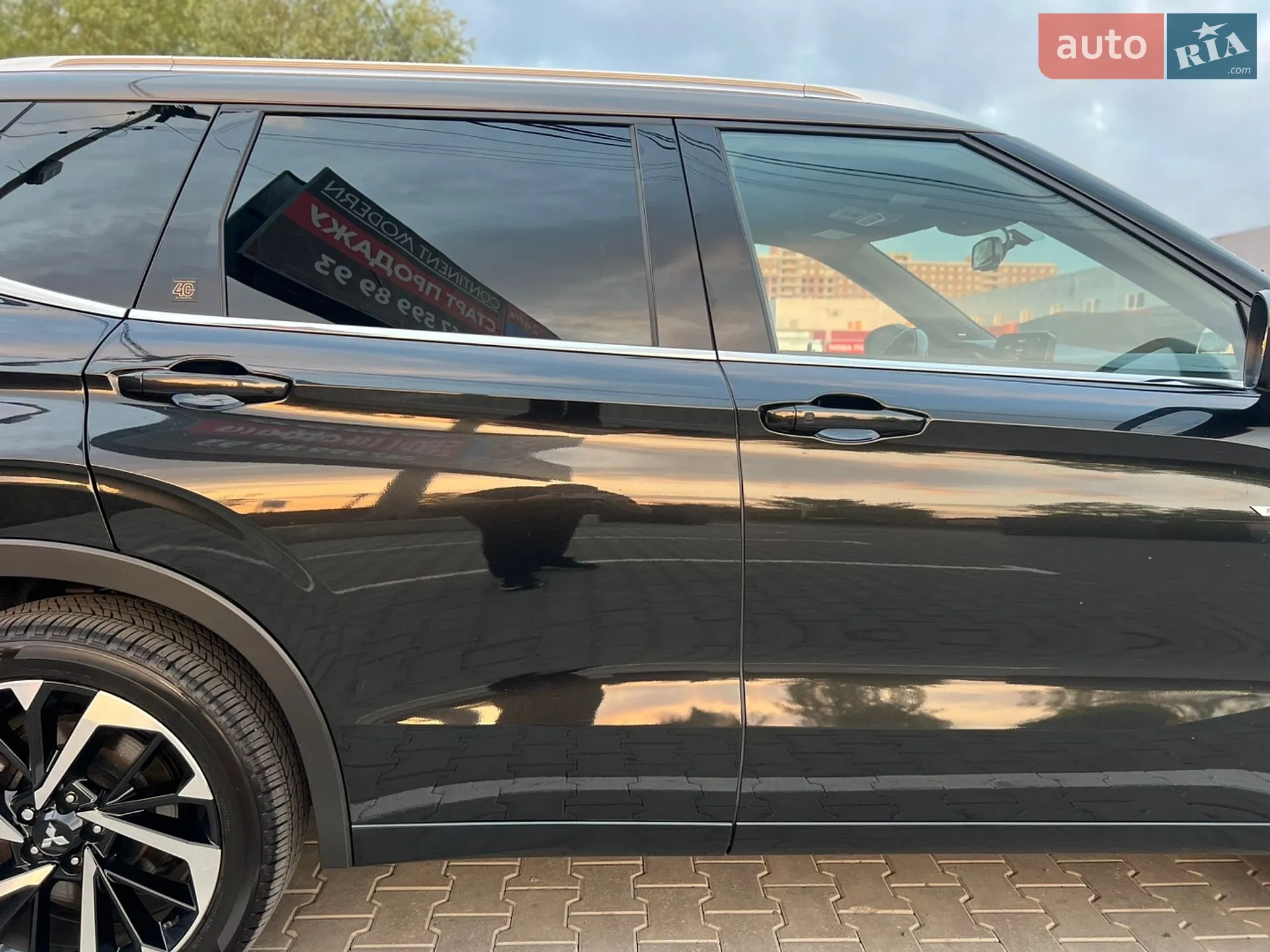 2023 Mitsubishi Outlander - мініатюра 23