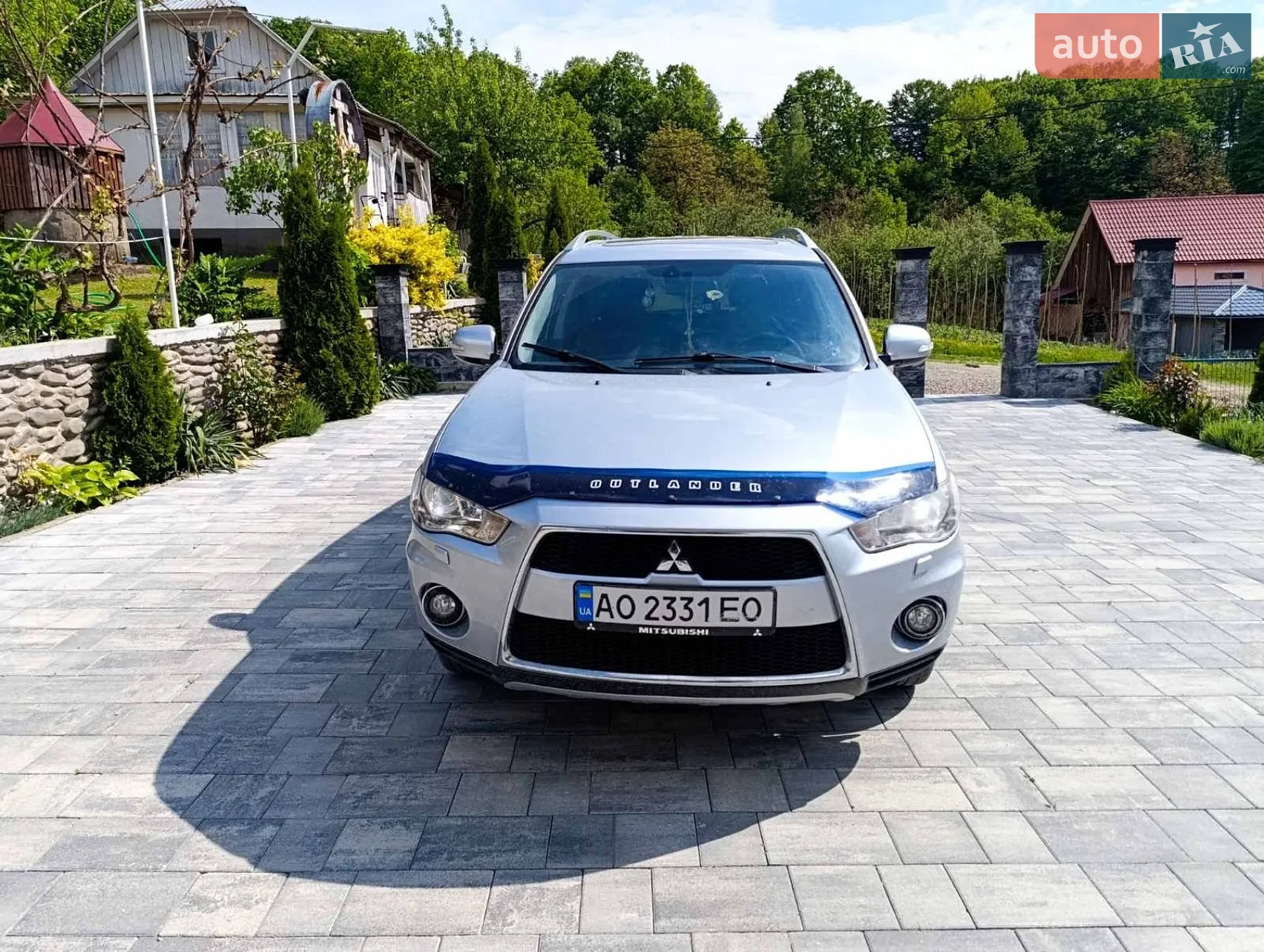 2010 Mitsubishi Outlander - фото 1