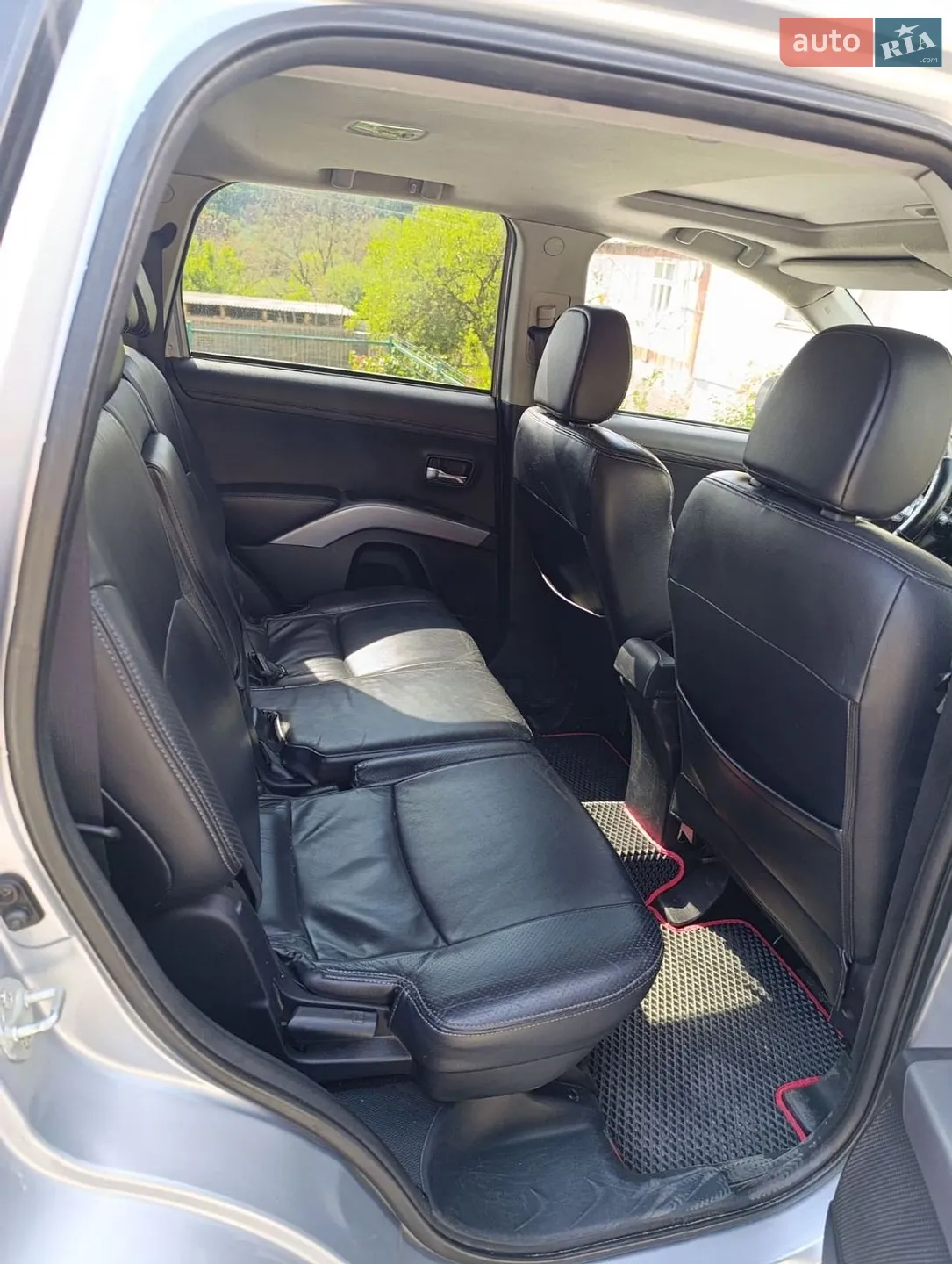 2010 Mitsubishi Outlander - мініатюра 14