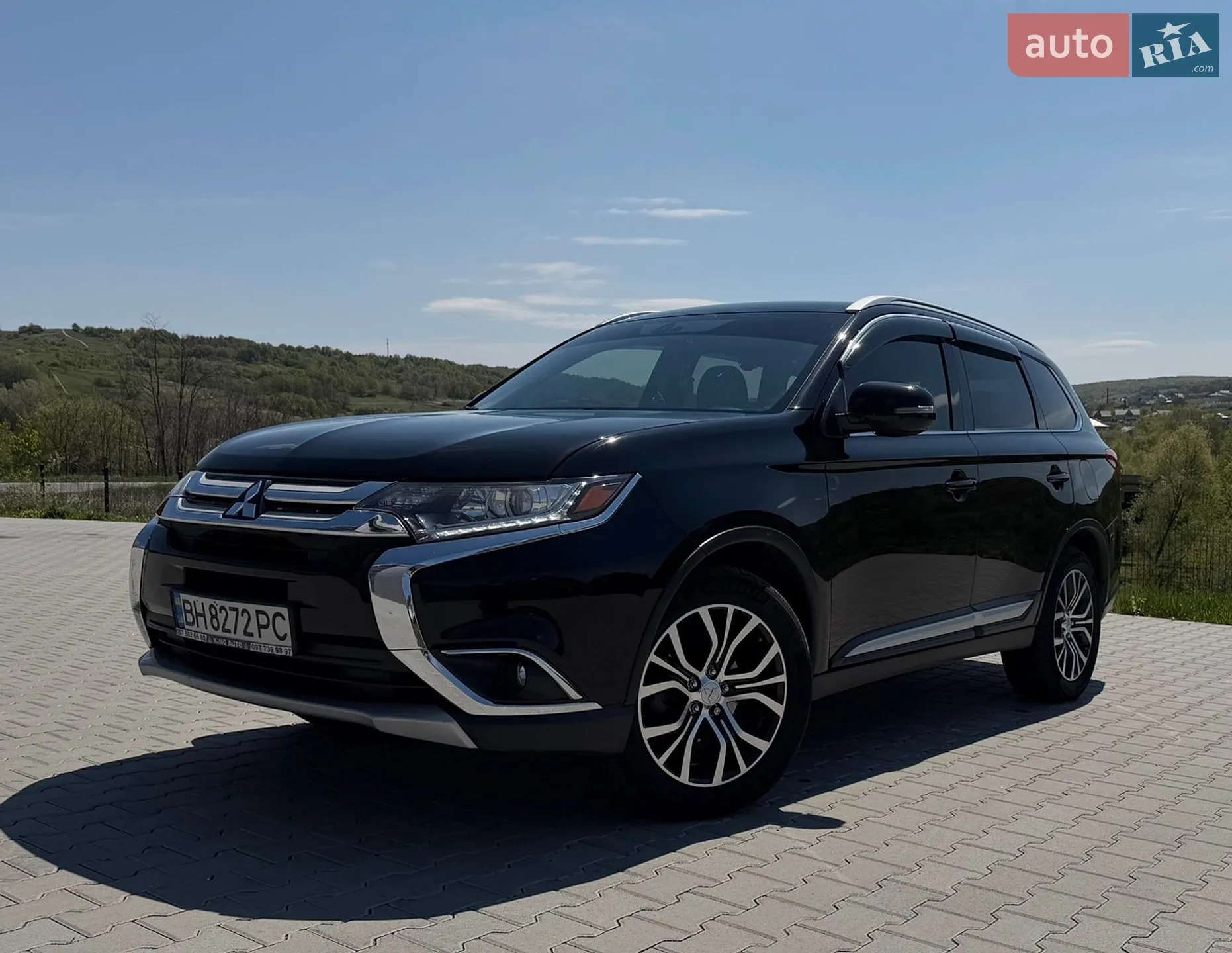 2017 Mitsubishi Outlander - мініатюра 3