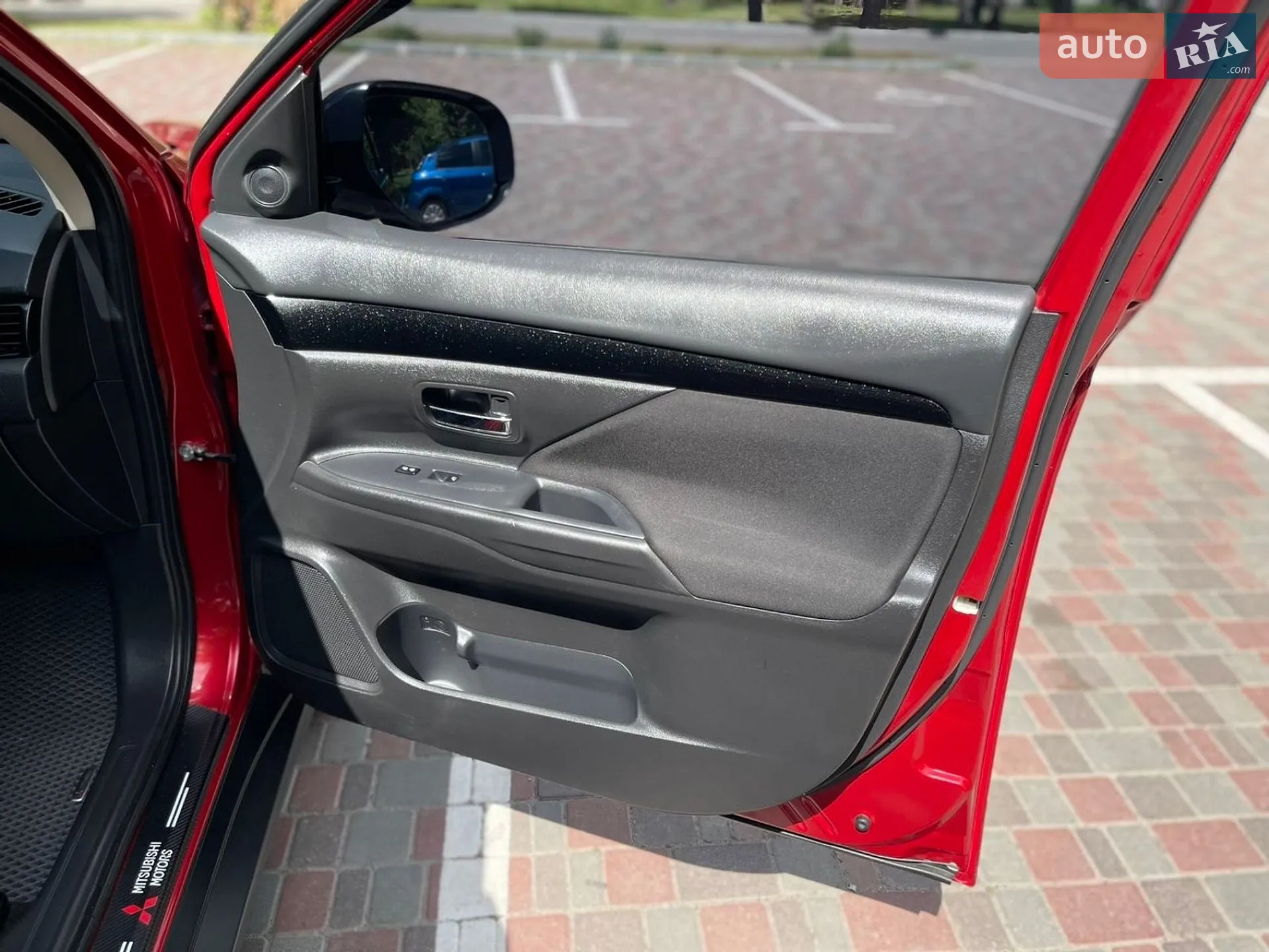 2018 Mitsubishi Outlander - мініатюра 17