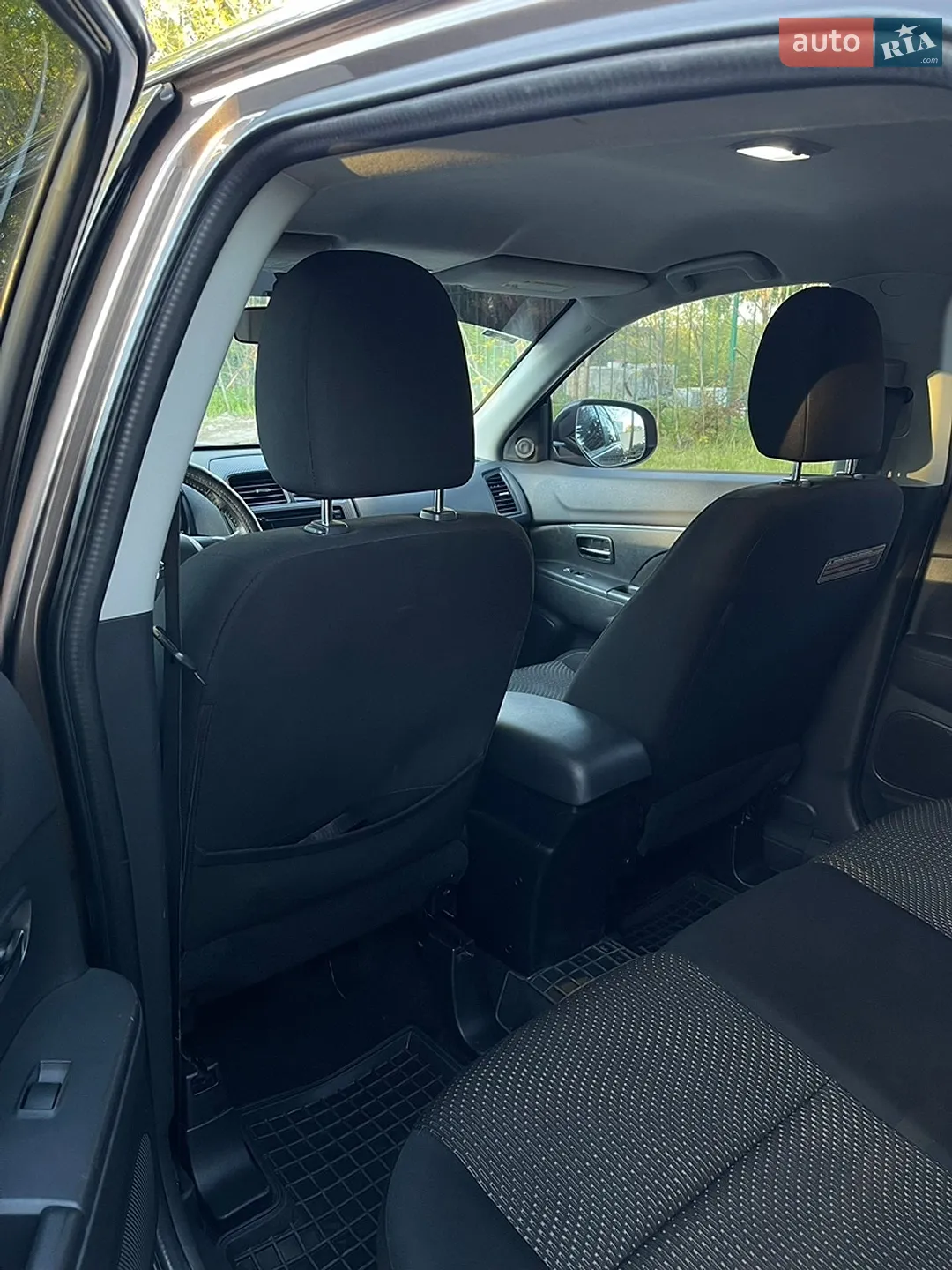 2016 Mitsubishi Outlander - мініатюра 8