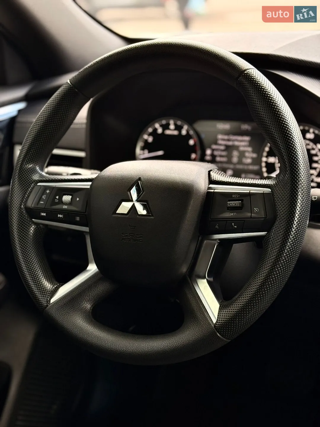 2022 Mitsubishi Outlander - мініатюра 22