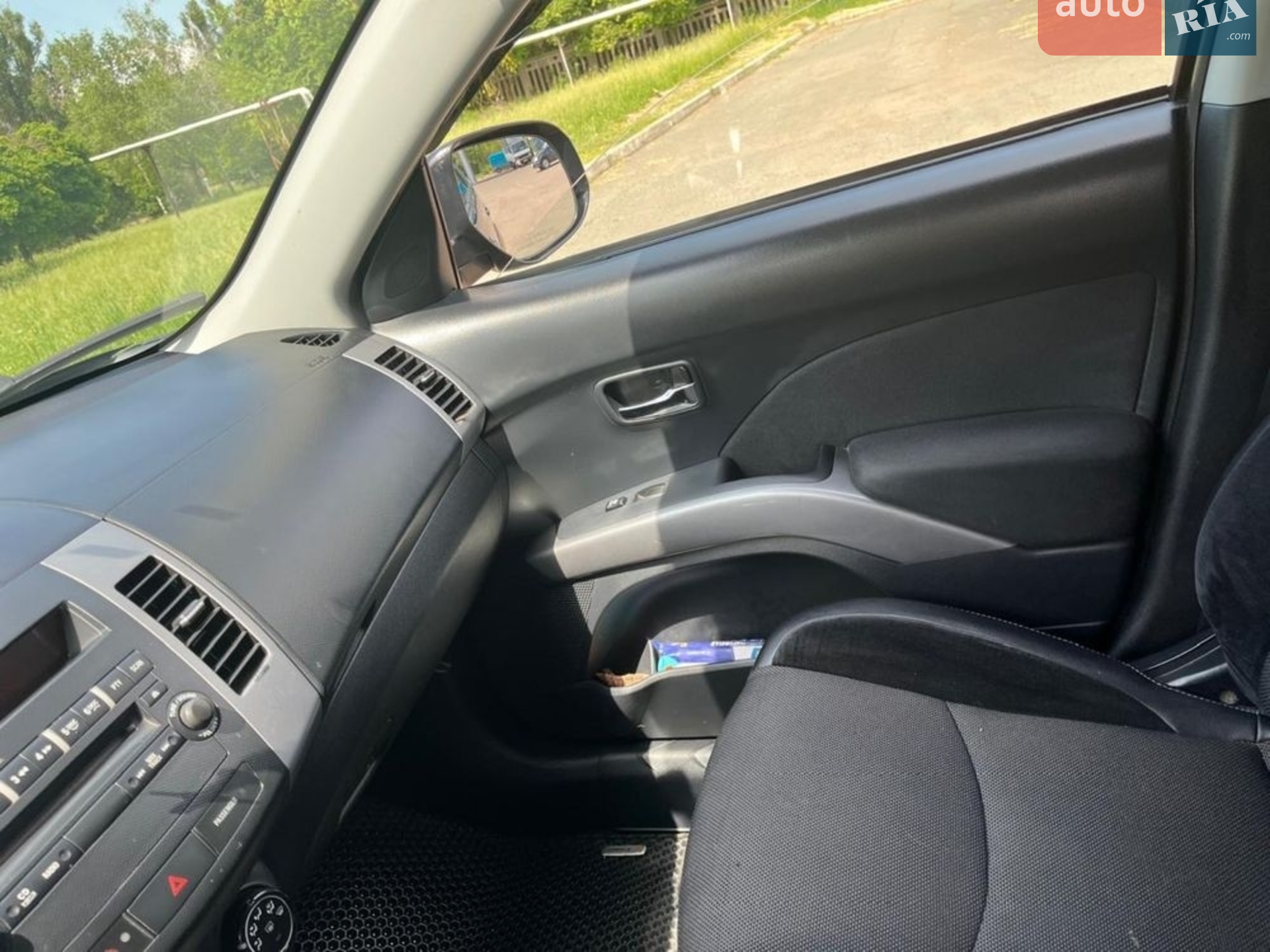 2011 Mitsubishi Outlander - мініатюра 9
