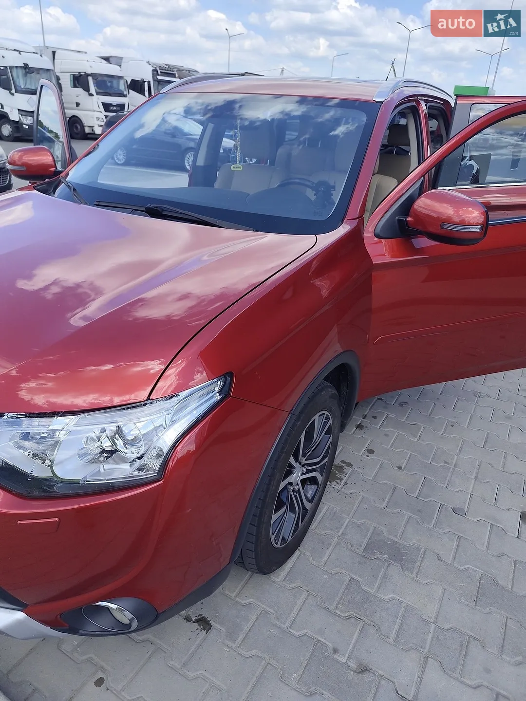 2014 Mitsubishi Outlander - мініатюра 6