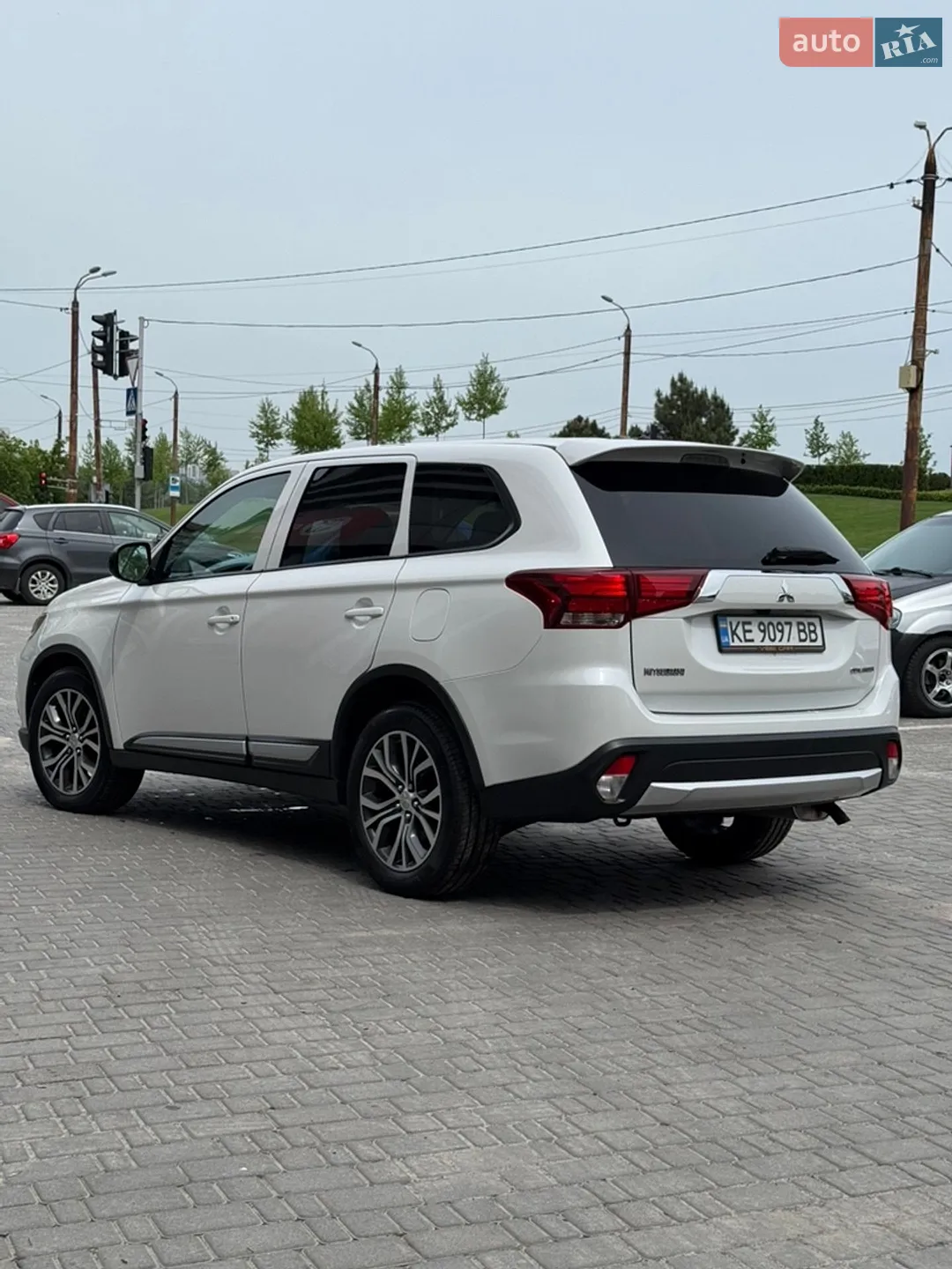 2016 Mitsubishi Outlander - мініатюра 7
