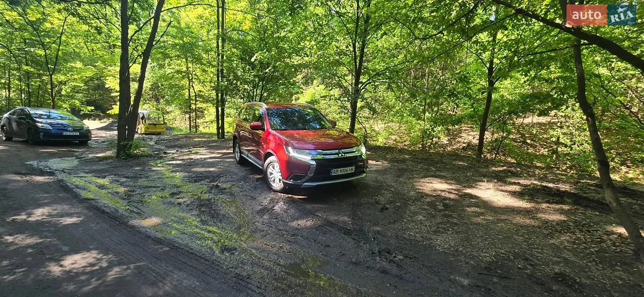 2016 Mitsubishi Outlander - мініатюра 18