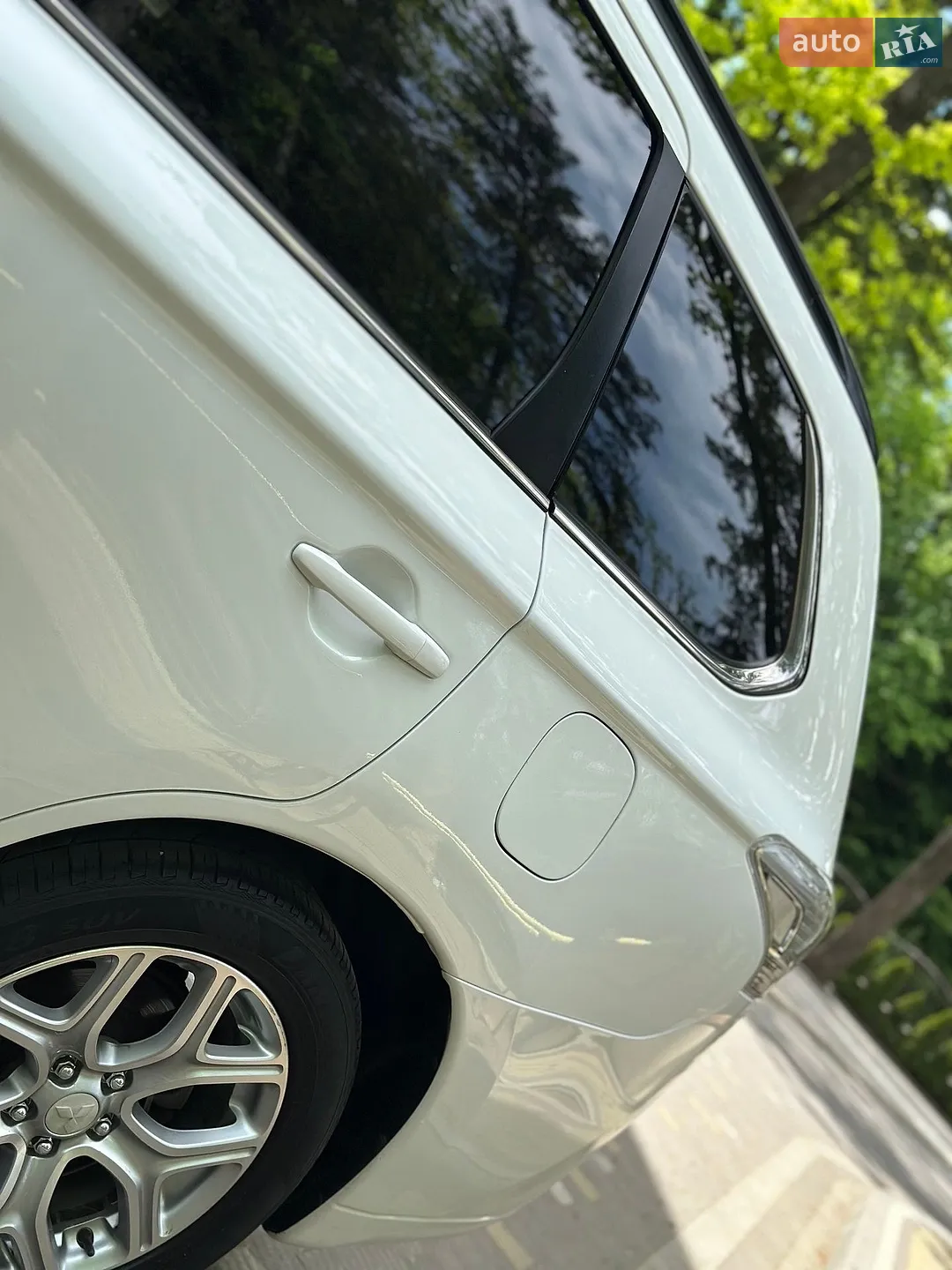 2015 Mitsubishi Outlander - мініатюра 14