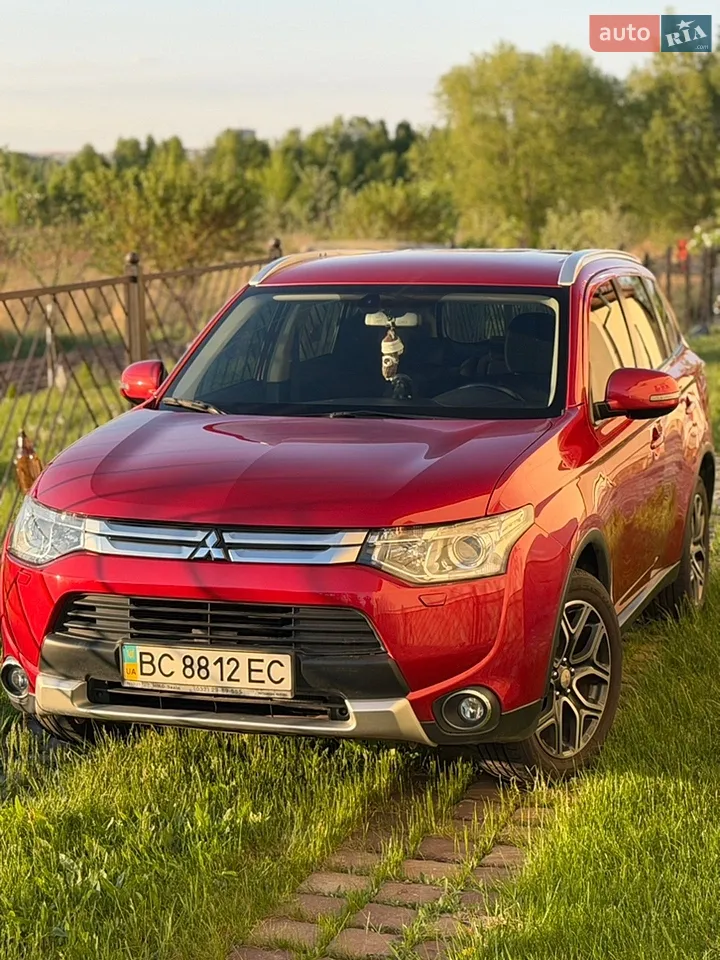 2013 Mitsubishi Outlander - мініатюра 9