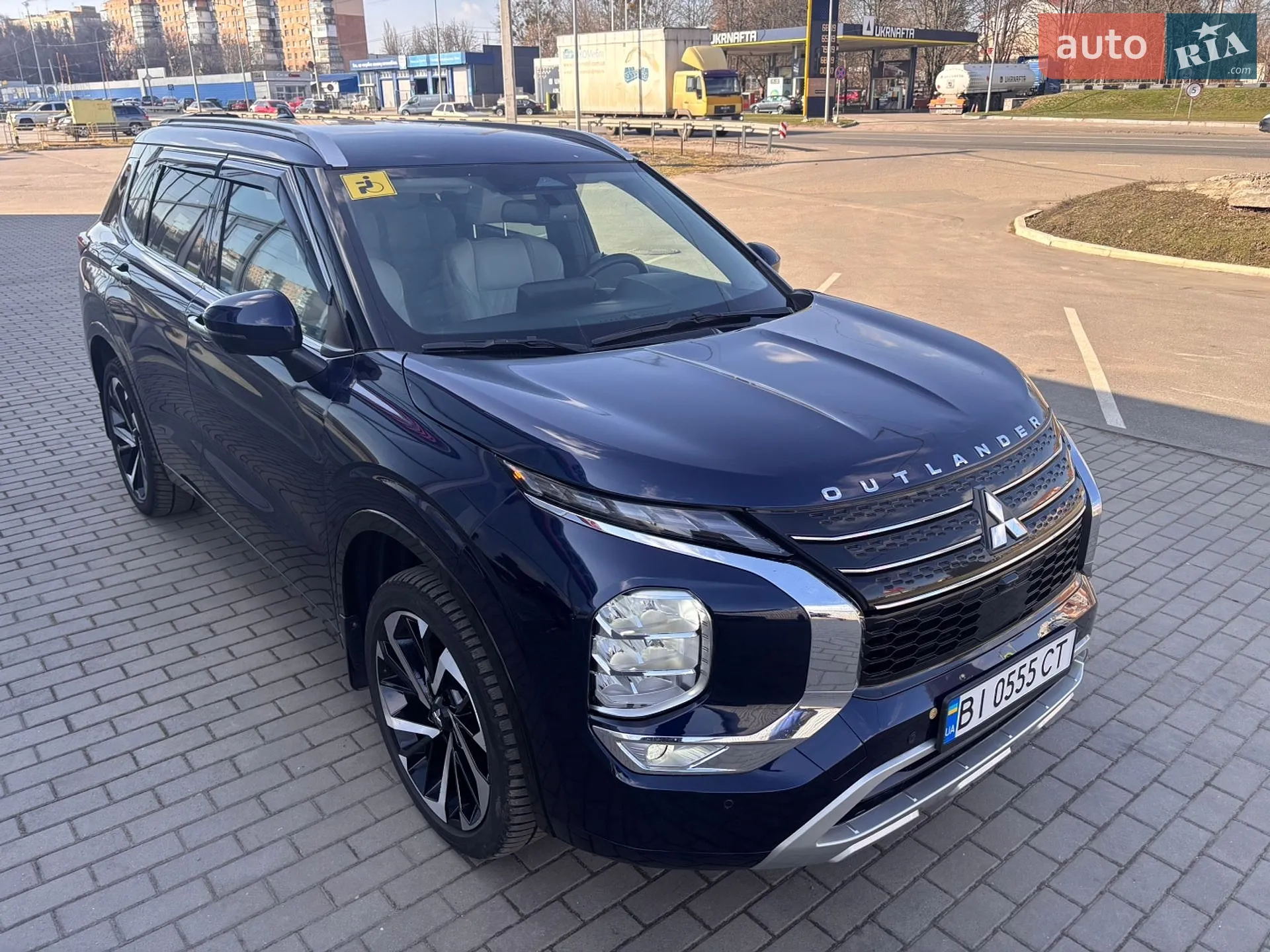 2022 Mitsubishi Outlander - мініатюра 16