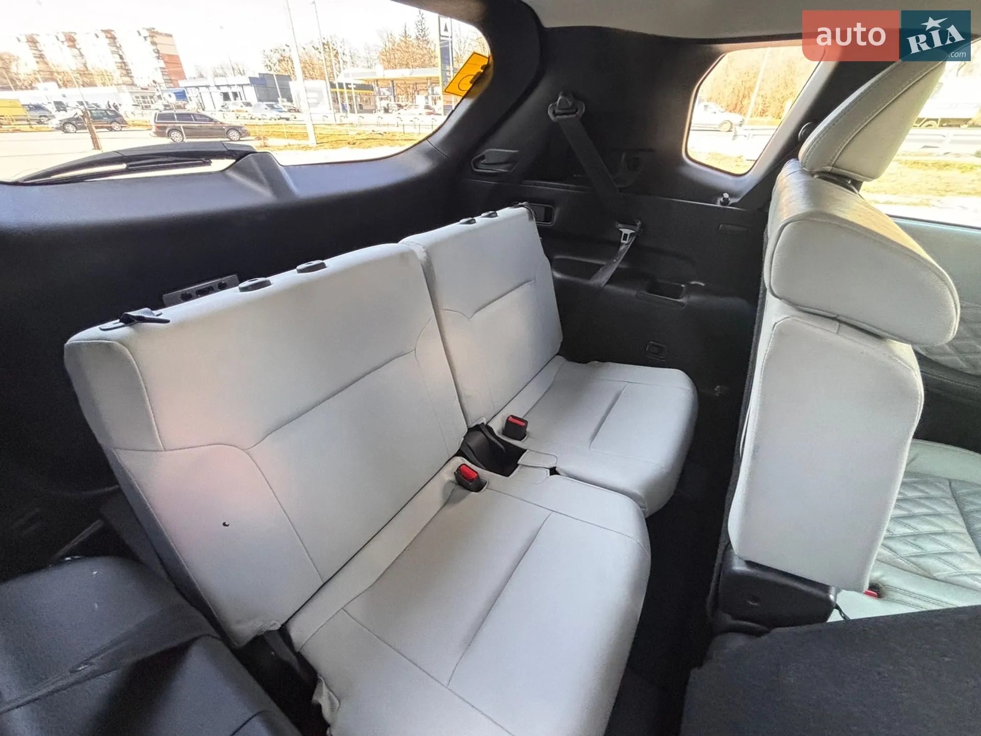 2022 Mitsubishi Outlander - мініатюра 26