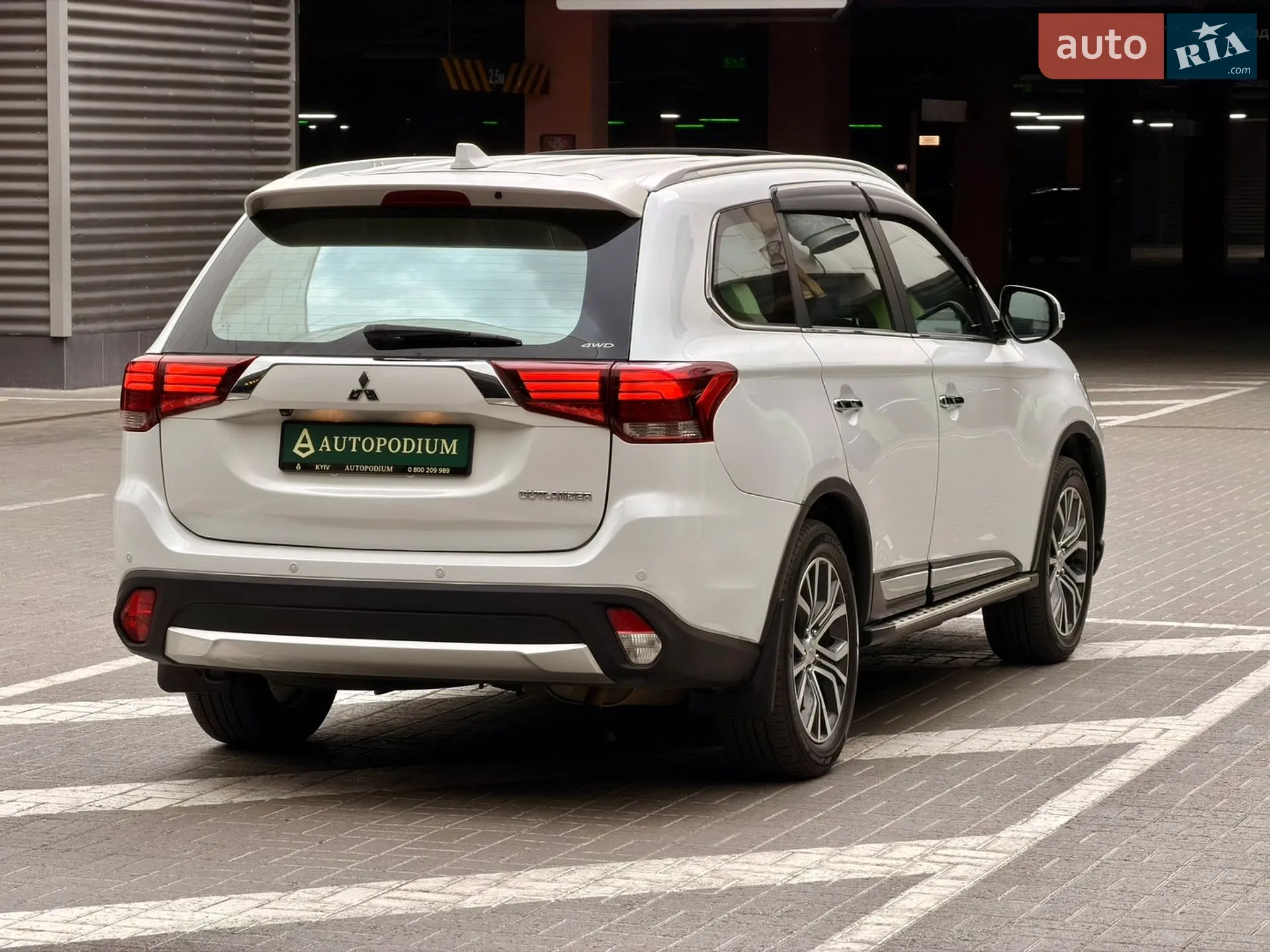 2018 Mitsubishi Outlander - мініатюра 8
