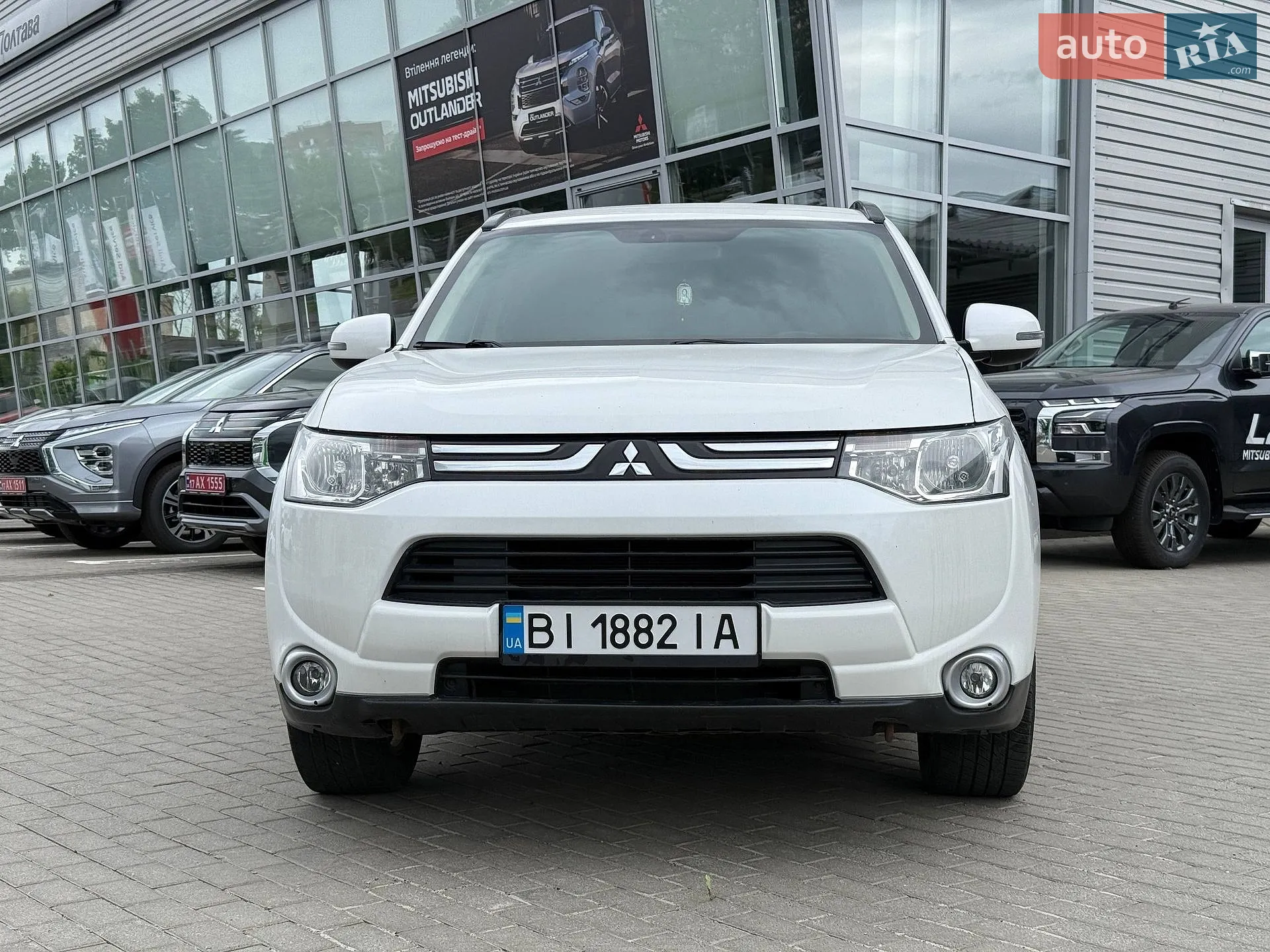 2012 Mitsubishi Outlander - фото 1