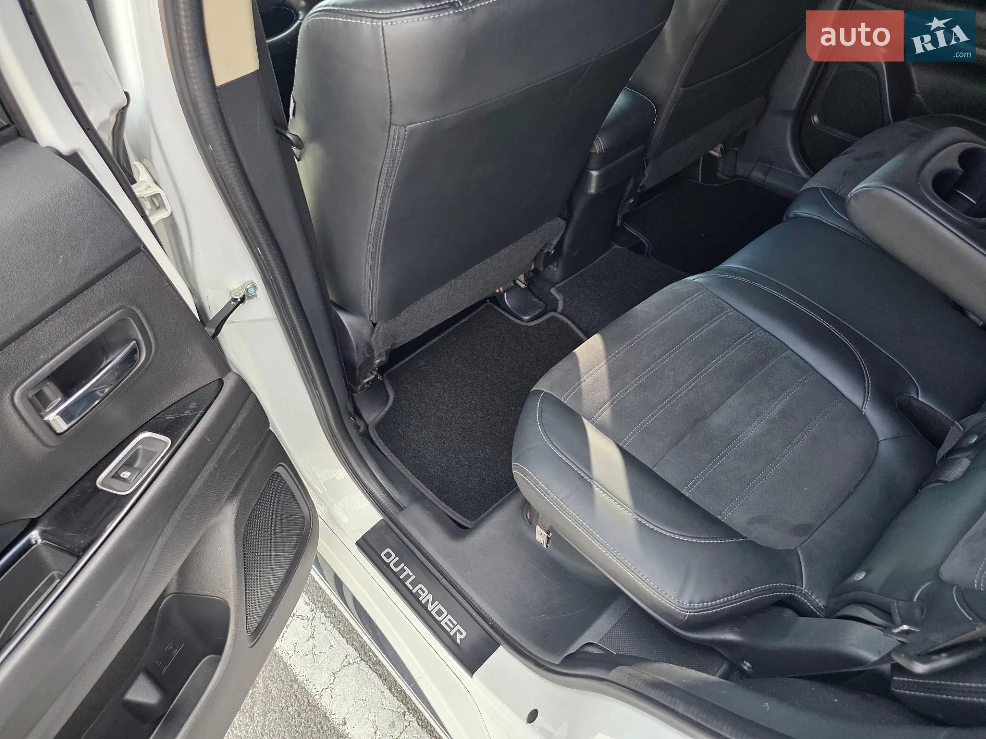 2018 Mitsubishi Outlander - мініатюра 9