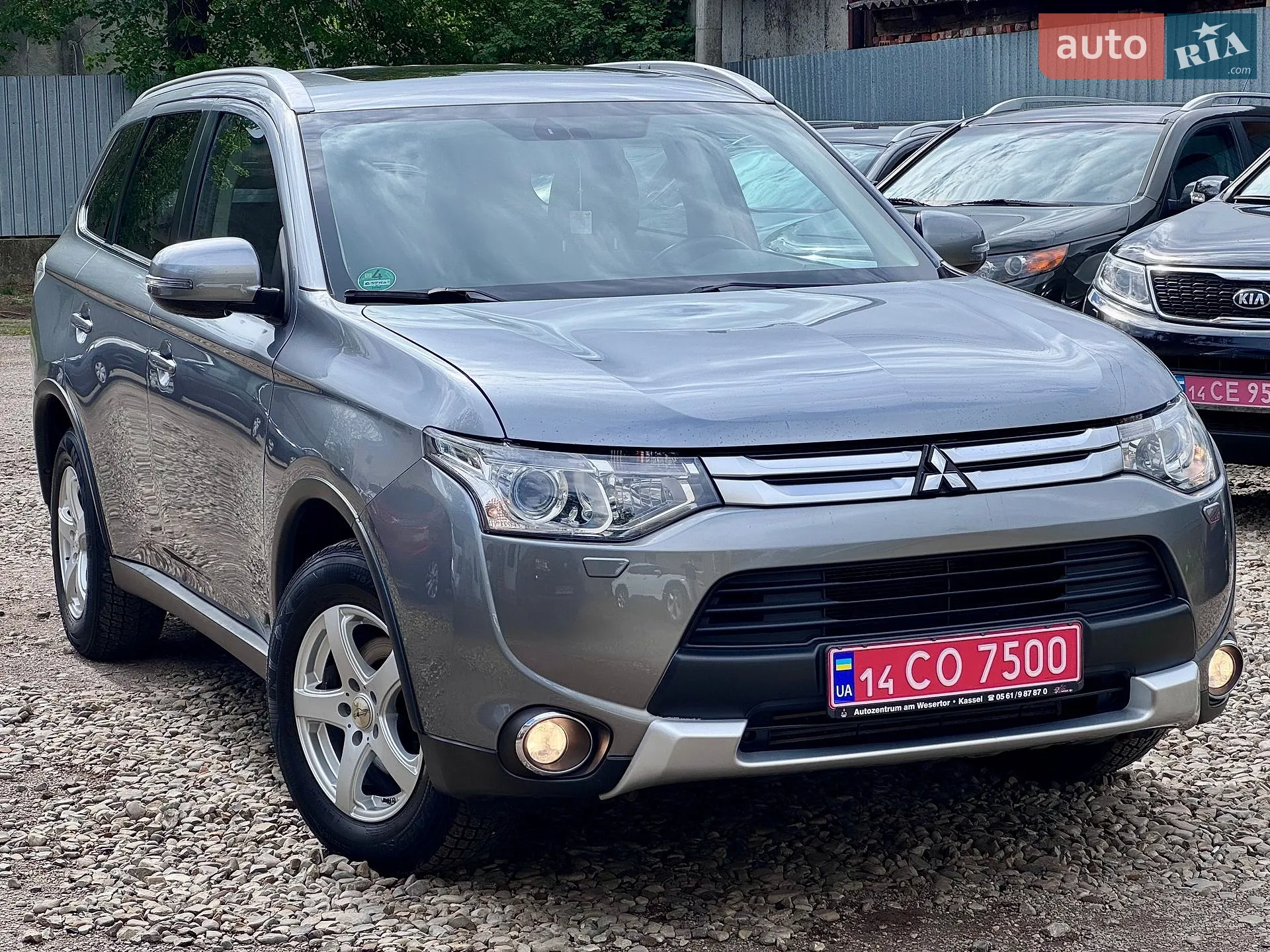 2014 Mitsubishi Outlander - мініатюра 3