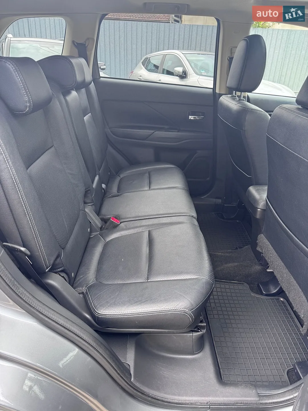 2014 Mitsubishi Outlander - мініатюра 20