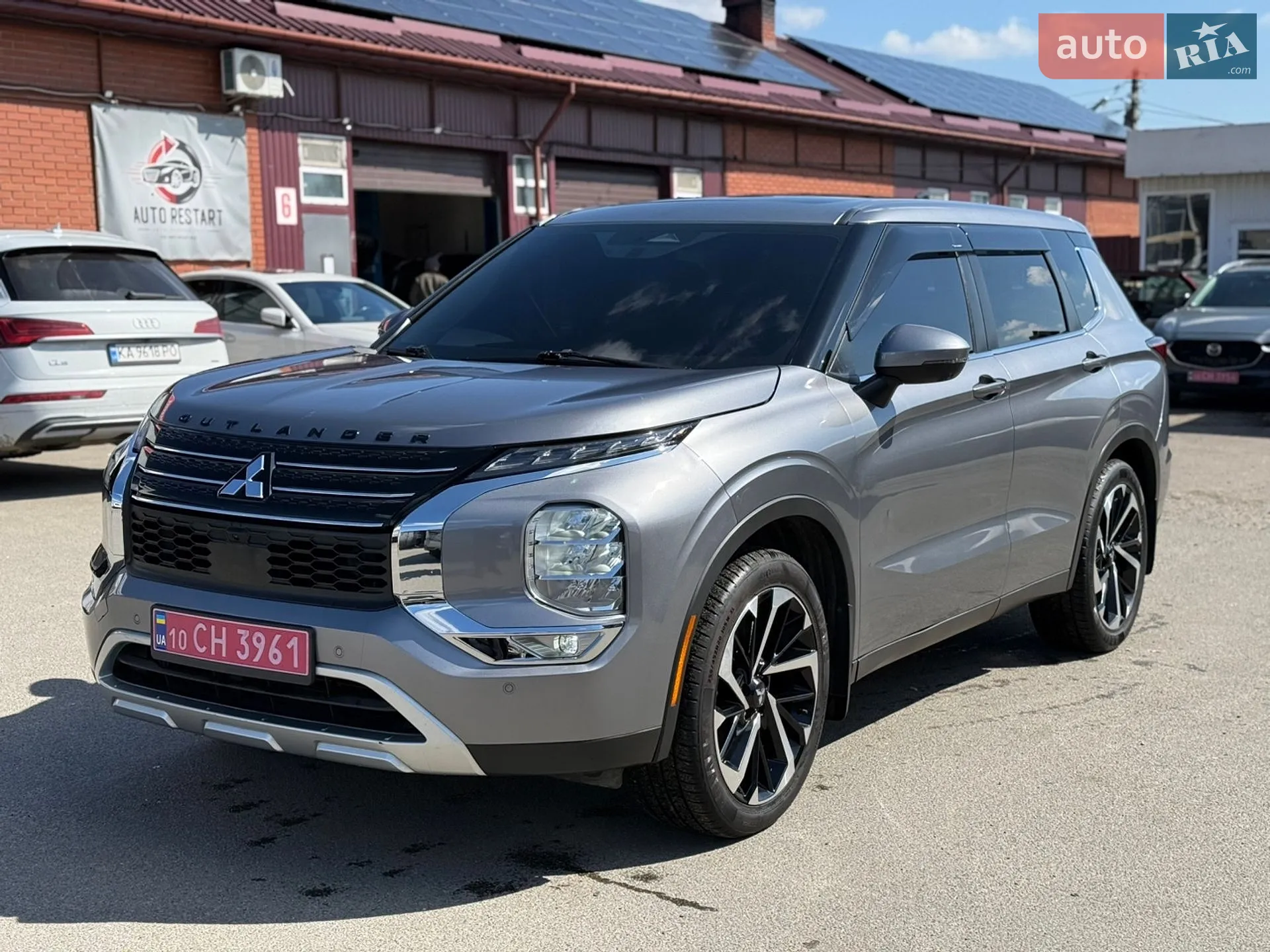 2022 Mitsubishi Outlander - мініатюра 2
