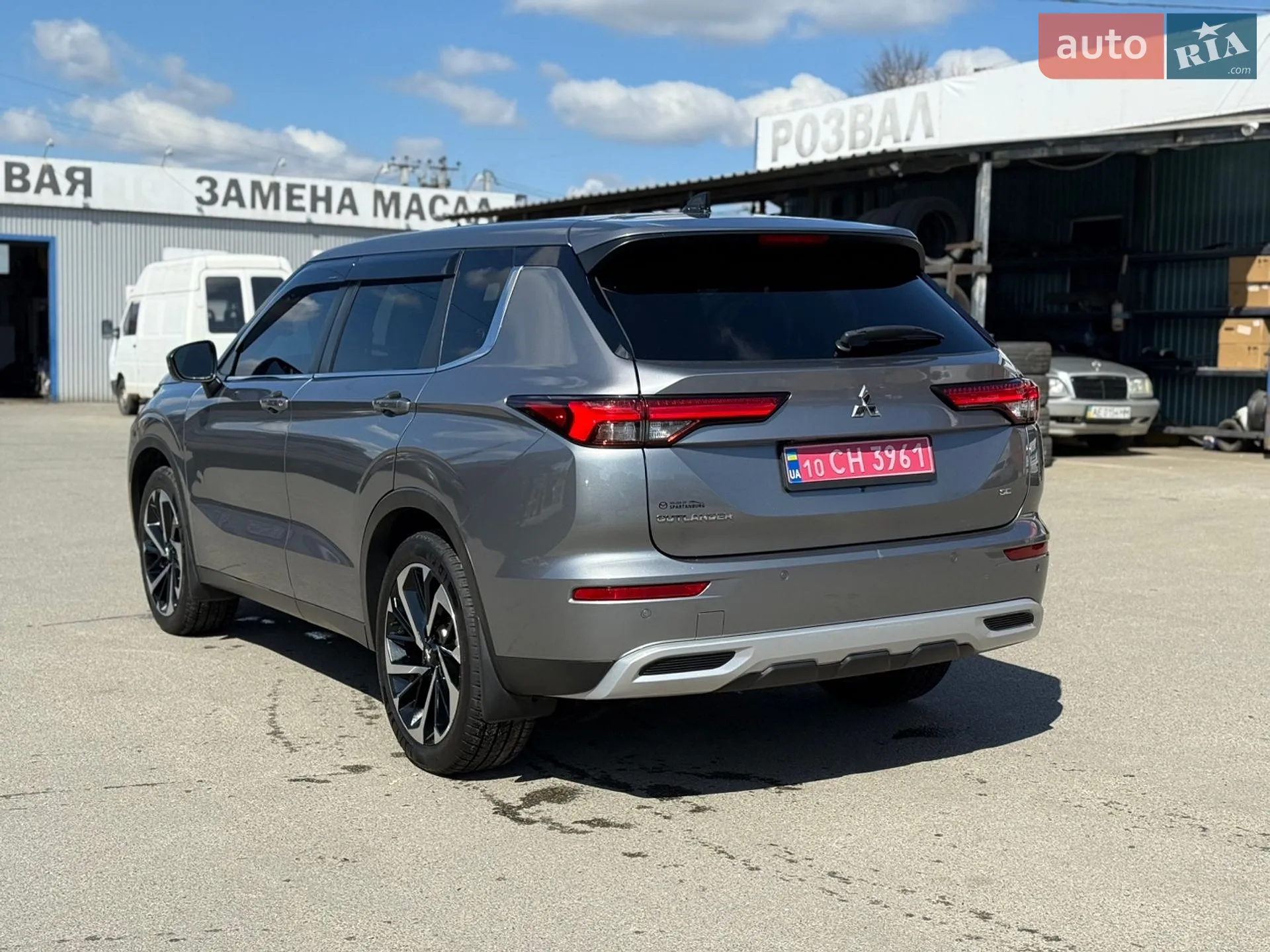2022 Mitsubishi Outlander - мініатюра 5