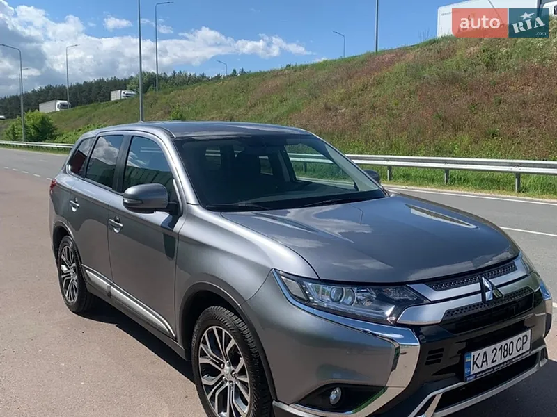 Mitsubishi Outlander 2019 VIN JA4AZ3A31LZ025228 фото оголошення 20 з 51