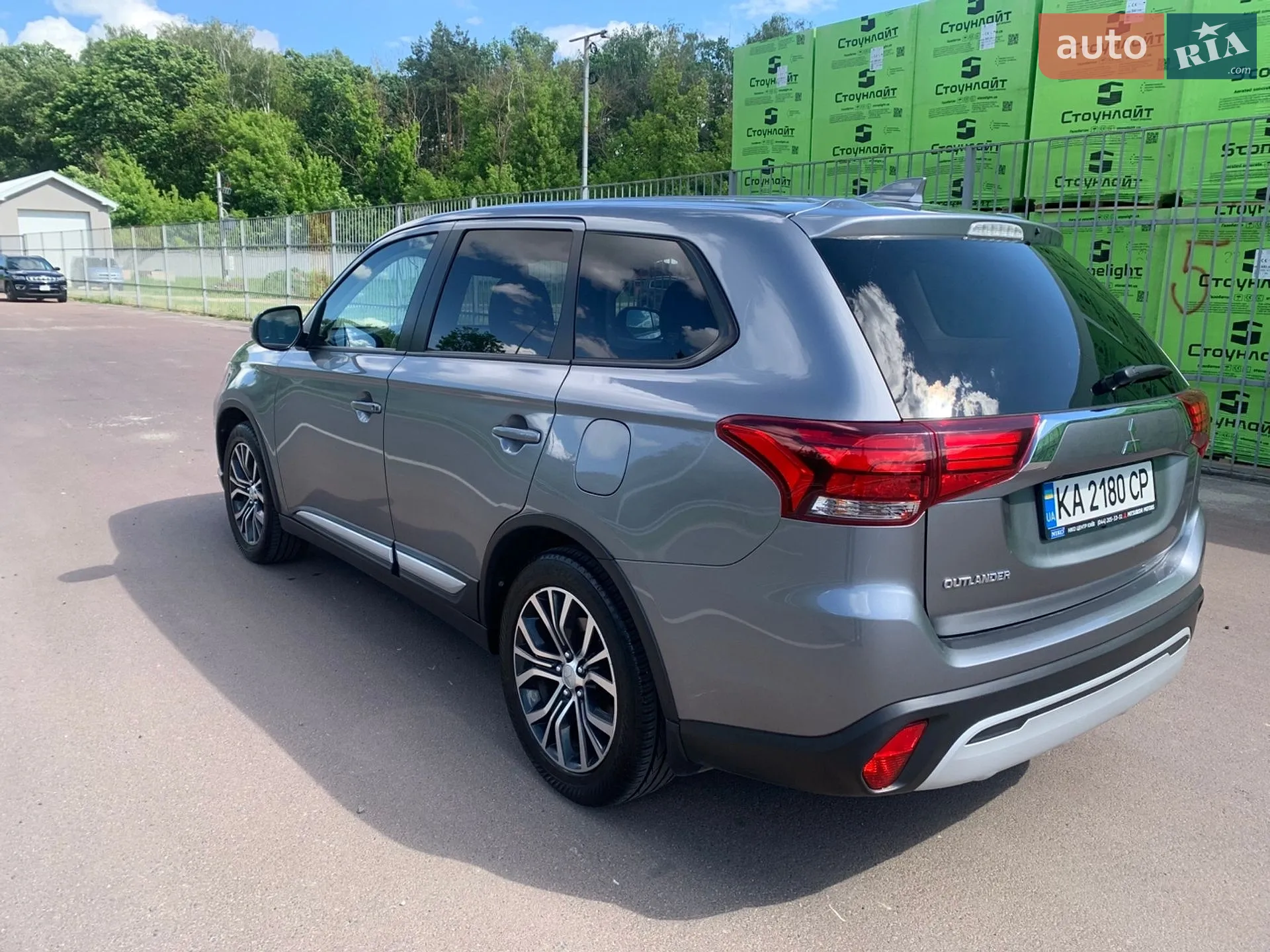 2020 Mitsubishi Outlander - мініатюра 5