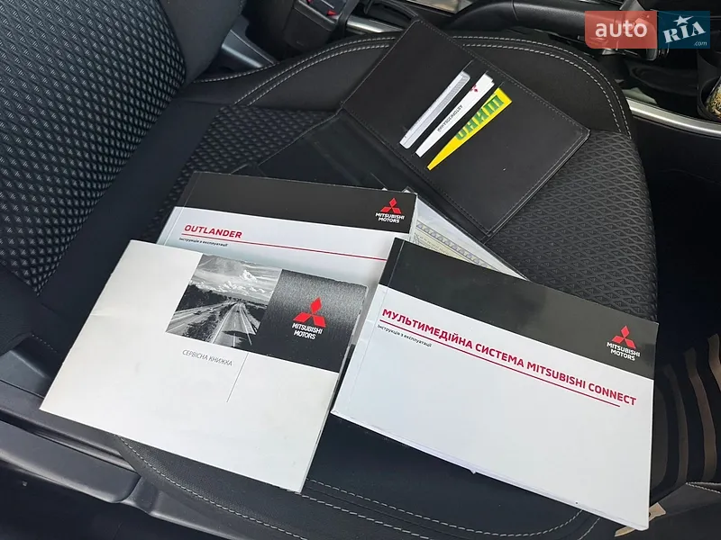 Внедорожник / Кроссовер Mitsubishi Outlander 2021 в Харькове документ