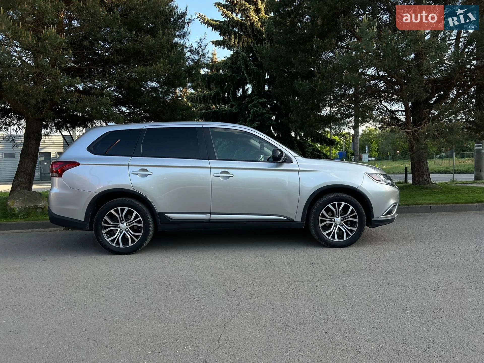 2018 Mitsubishi Outlander - мініатюра 3