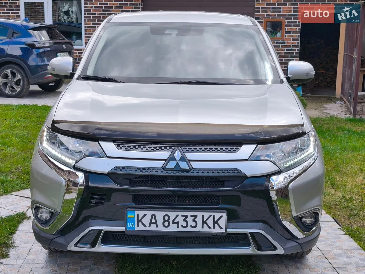2019 Mitsubishi Outlander - мініатюра 18