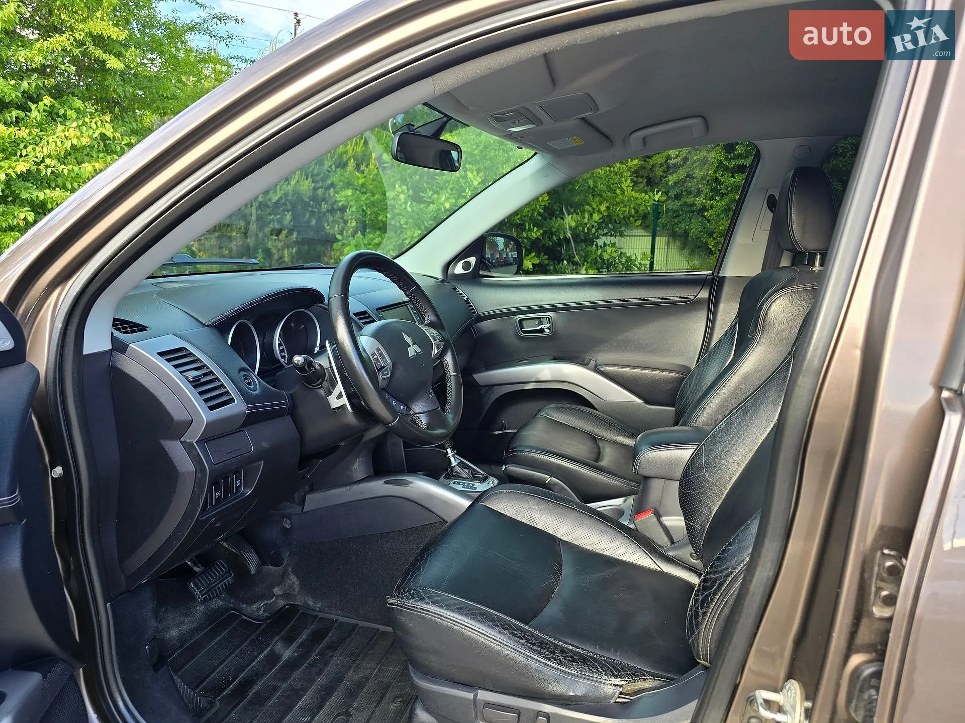 2010 Mitsubishi Outlander - мініатюра 15