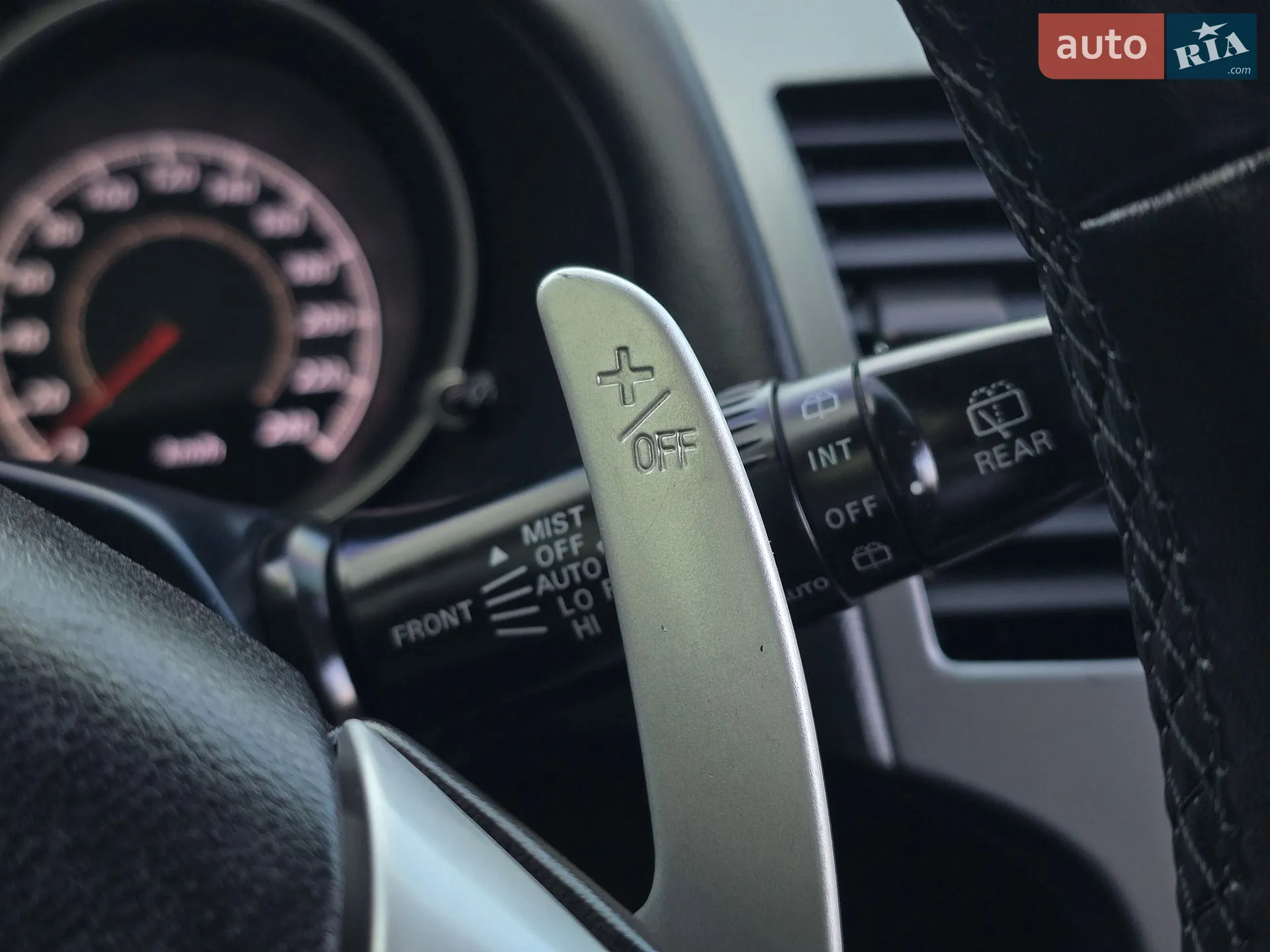 2010 Mitsubishi Outlander - мініатюра 23
