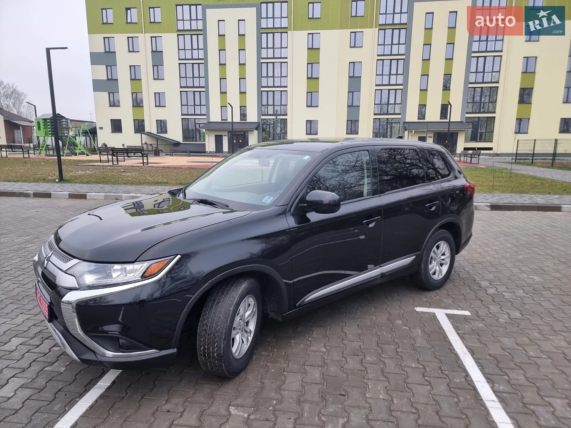2020 Mitsubishi Outlander - мініатюра 5