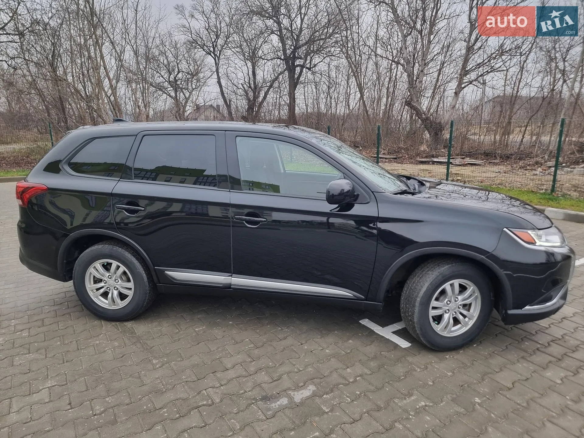 2020 Mitsubishi Outlander - мініатюра 14