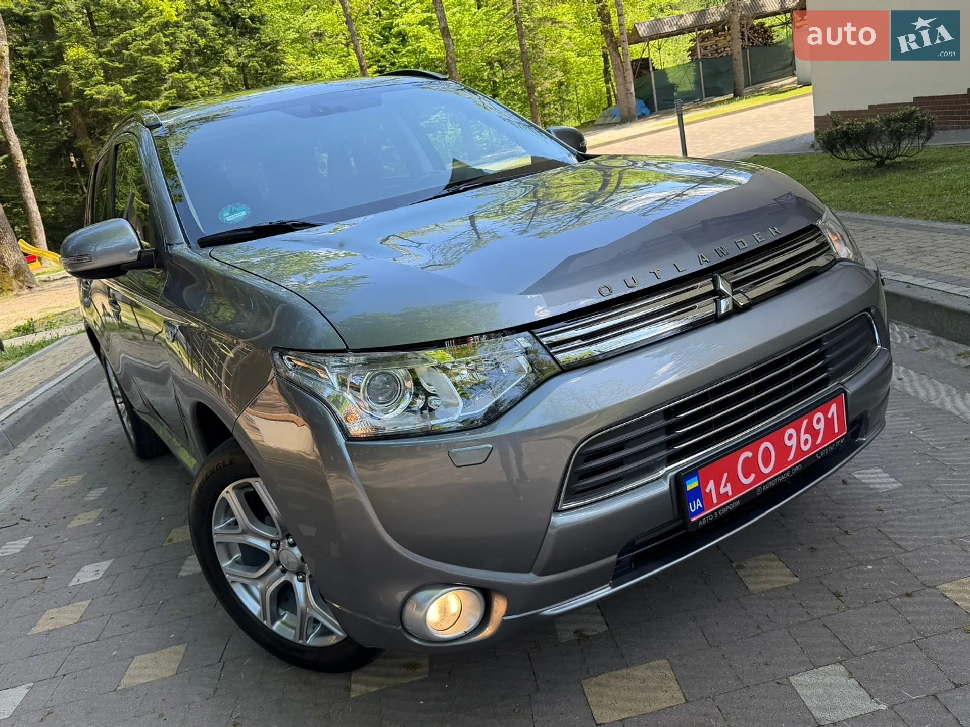 2014 Mitsubishi Outlander - мініатюра 3