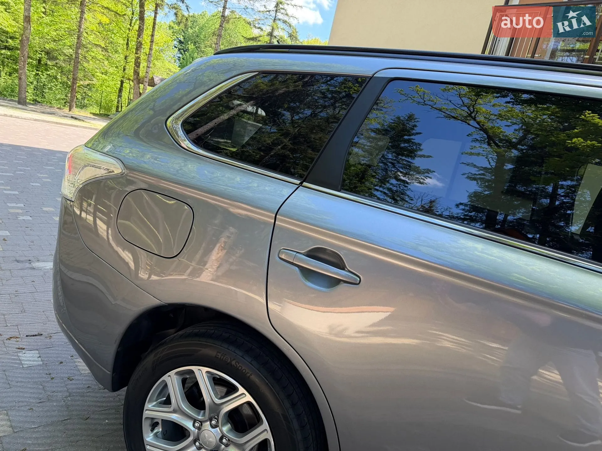 2014 Mitsubishi Outlander - мініатюра 16